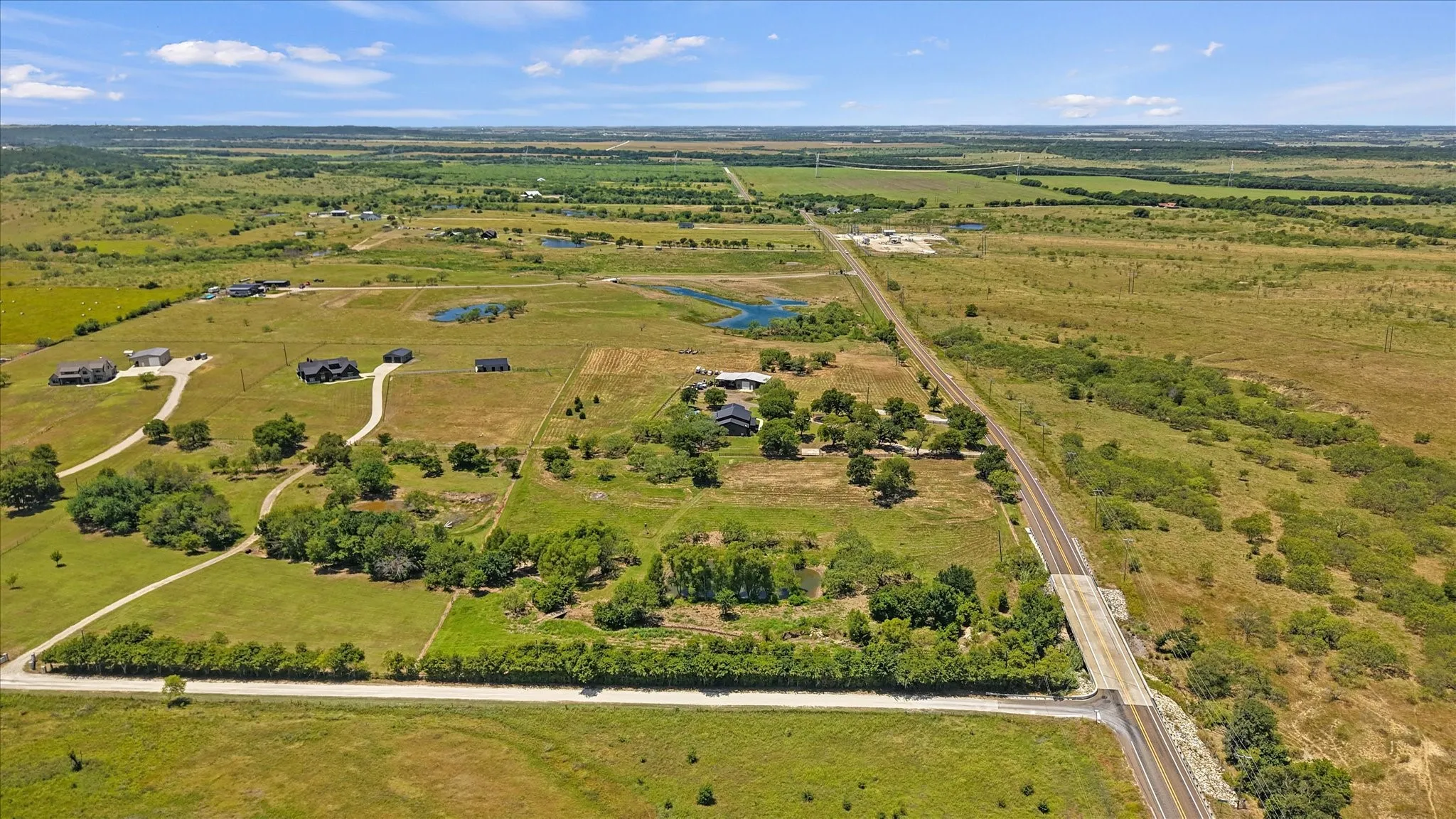 Farm For Sale in Ellis County , 9861 Fm-66, Maypearl, Texas 76064, 3 Bedroom, 4 Bathroom, Garage spaces, 2,461 Sqft, built in 2023, mls#21357870, Real Estate Agent in Maypearl, Homes For Sale in Ellis county, Homes For Sale in Maypearl, Realtor in Maypearl Texas, Real Estate Brokerage Independent Realty Texas, Luminita Cordes Realtor