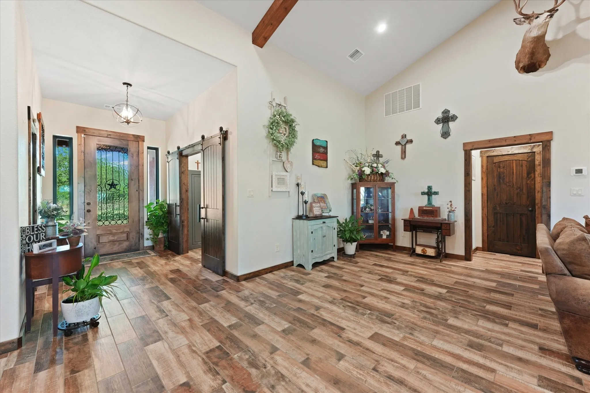 Farm For Sale in Ellis County , 9861 Fm-66, Maypearl, Texas 76064, 3 Bedroom, 4 Bathroom, Garage spaces, 2,461 Sqft, built in 2023, mls#21357870, Real Estate Agent in Maypearl, Homes For Sale in Ellis county, Homes For Sale in Maypearl, Realtor in Maypearl Texas, Real Estate Brokerage Independent Realty Texas, Luminita Cordes Realtor