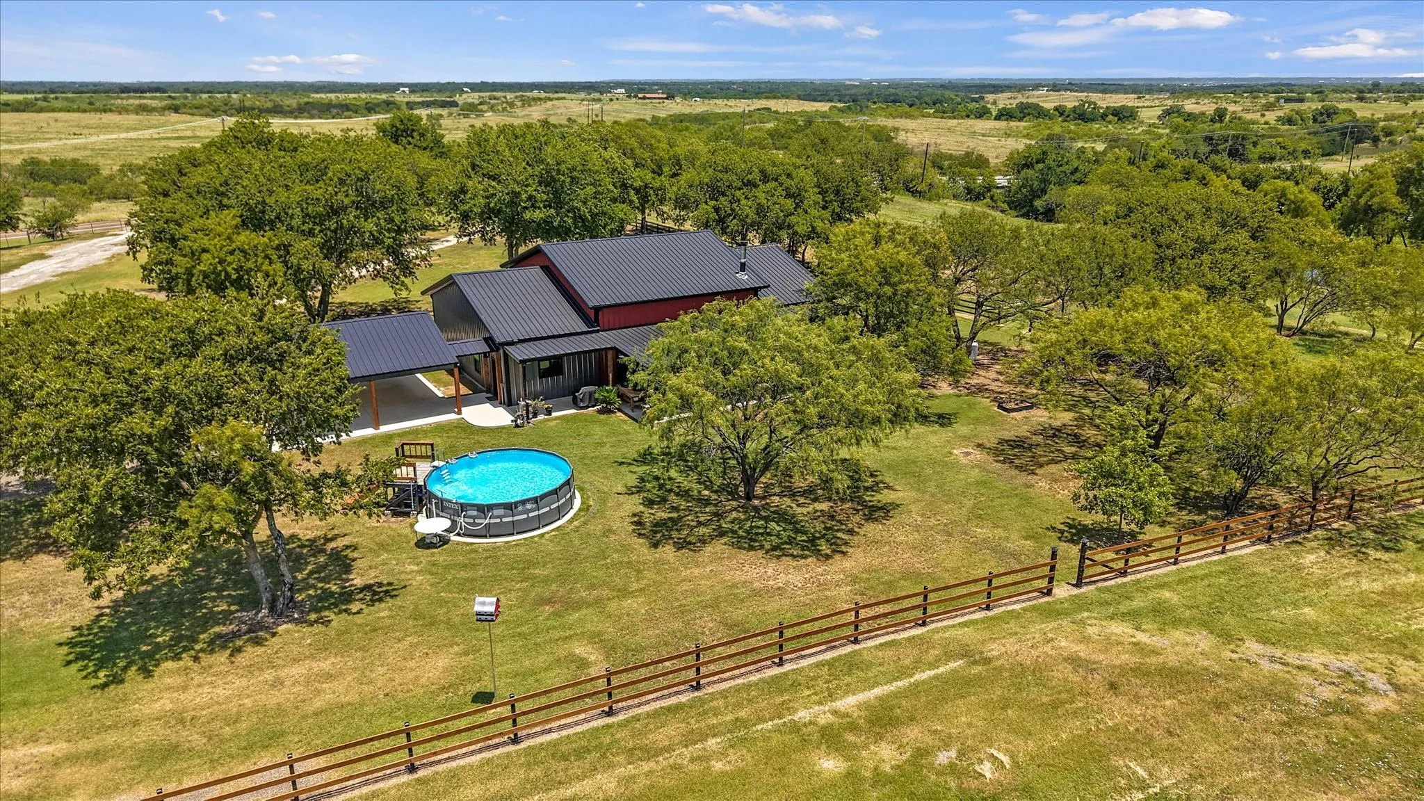 Farm For Sale in Ellis County , 9861 Fm-66, Maypearl, Texas 76064, 3 Bedroom, 4 Bathroom, Garage spaces, 2,461 Sqft, built in 2023, mls#21357870, Real Estate Agent in Maypearl, Homes For Sale in Ellis county, Homes For Sale in Maypearl, Realtor in Maypearl Texas, Real Estate Brokerage Independent Realty Texas, Luminita Cordes Realtor