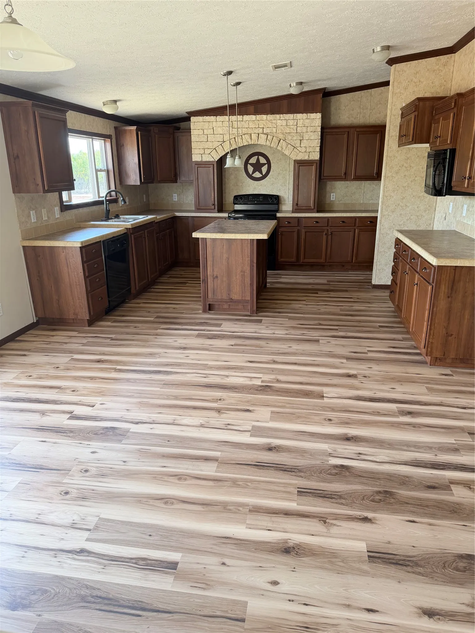 Manufactured Home For Sale in Jones County , 13234 County Road 348, Abilene, Texas 79601, 3 Bedroom, 2 Bathroom, Garage spaces, 1,800 Sqft, built in 2007, mls#21357892, Real Estate Agent in Abilene, Homes For Sale in Jones county, Homes For Sale in Abilene, Realtor in Abilene Texas, Real Estate Brokerage Independent Realty Texas, Luminita Cordes Realtor
