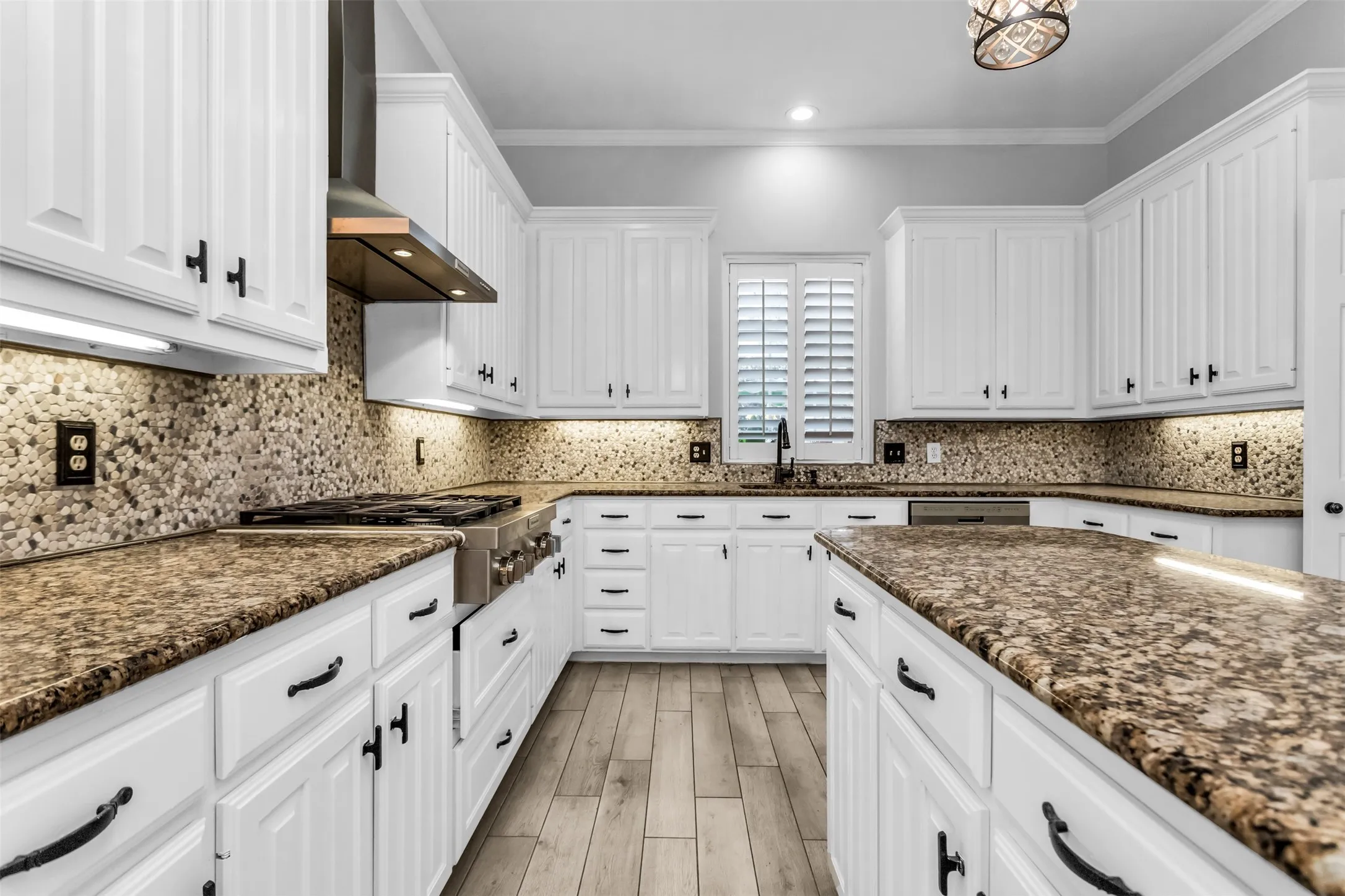 Single Family Residence For Rent in Collin County , 4404 Hollow Oak Drive, Dallas, Texas 75287, 4 Bedroom, 4 Bathroom, 2 Garage spaces, 3,279 Sqft, built in 1988, mls#21357647, Real Estate Agent in Dallas, Homes For Rent in Collin county, Homes For Rent in Dallas, Realtor in Dallas Texas, Real Estate Brokerage Independent Realty Texas, Luminita Cordes Realtor