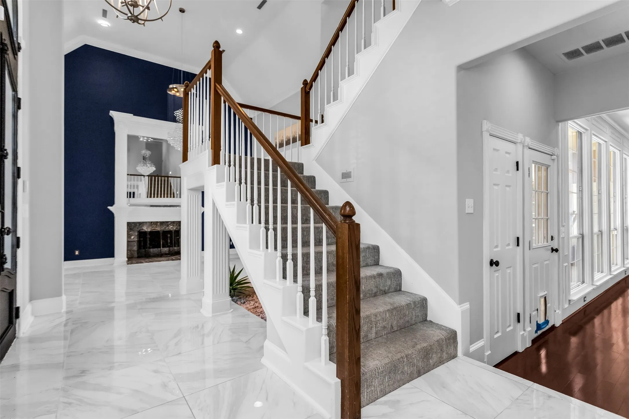 Single Family Residence For Rent in Collin County , 4404 Hollow Oak Drive, Dallas, Texas 75287, 4 Bedroom, 4 Bathroom, 2 Garage spaces, 3,279 Sqft, built in 1988, mls#21357647, Real Estate Agent in Dallas, Homes For Rent in Collin county, Homes For Rent in Dallas, Realtor in Dallas Texas, Real Estate Brokerage Independent Realty Texas, Luminita Cordes Realtor