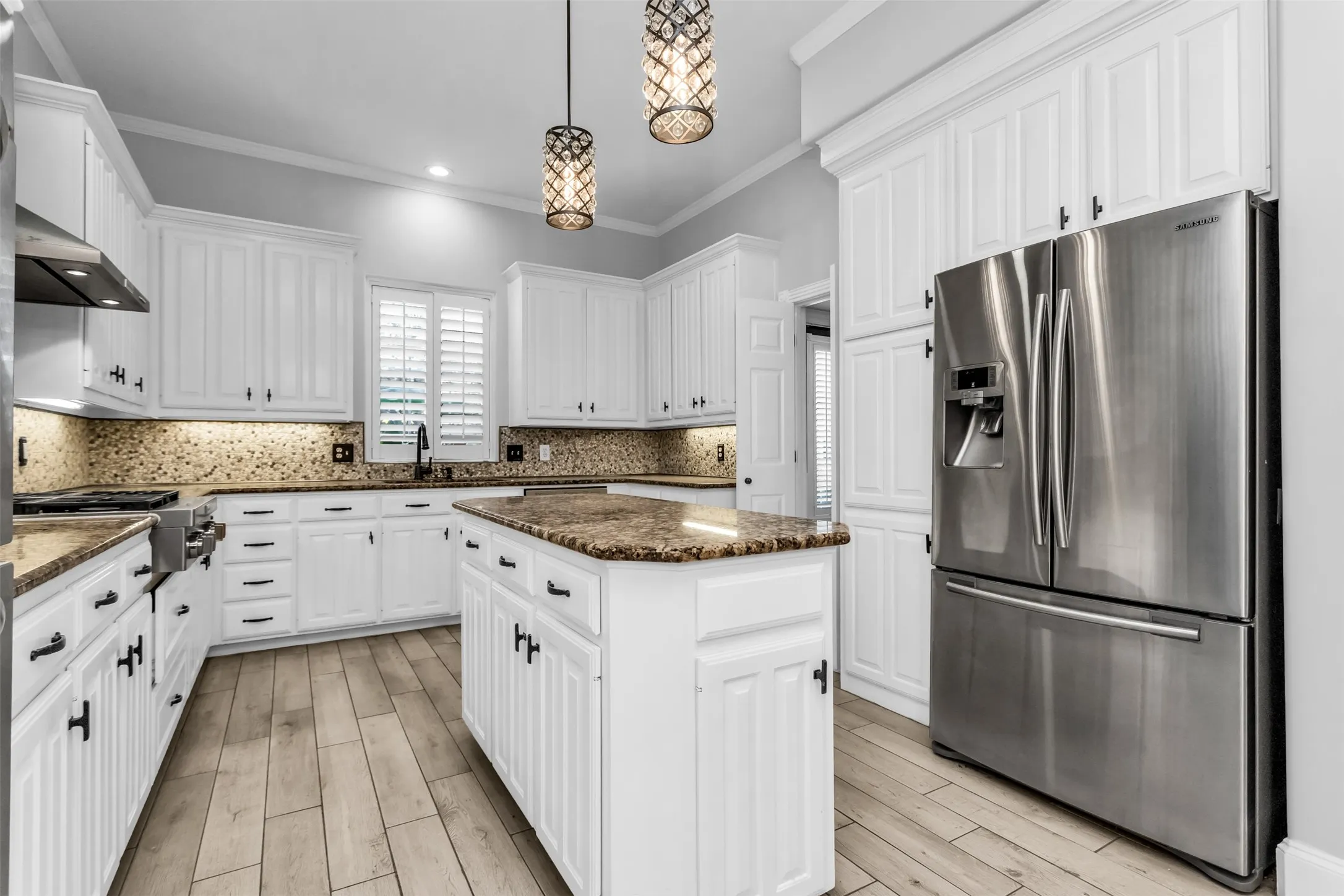 Single Family Residence For Rent in Collin County , 4404 Hollow Oak Drive, Dallas, Texas 75287, 4 Bedroom, 4 Bathroom, 2 Garage spaces, 3,279 Sqft, built in 1988, mls#21357647, Real Estate Agent in Dallas, Homes For Rent in Collin county, Homes For Rent in Dallas, Realtor in Dallas Texas, Real Estate Brokerage Independent Realty Texas, Luminita Cordes Realtor