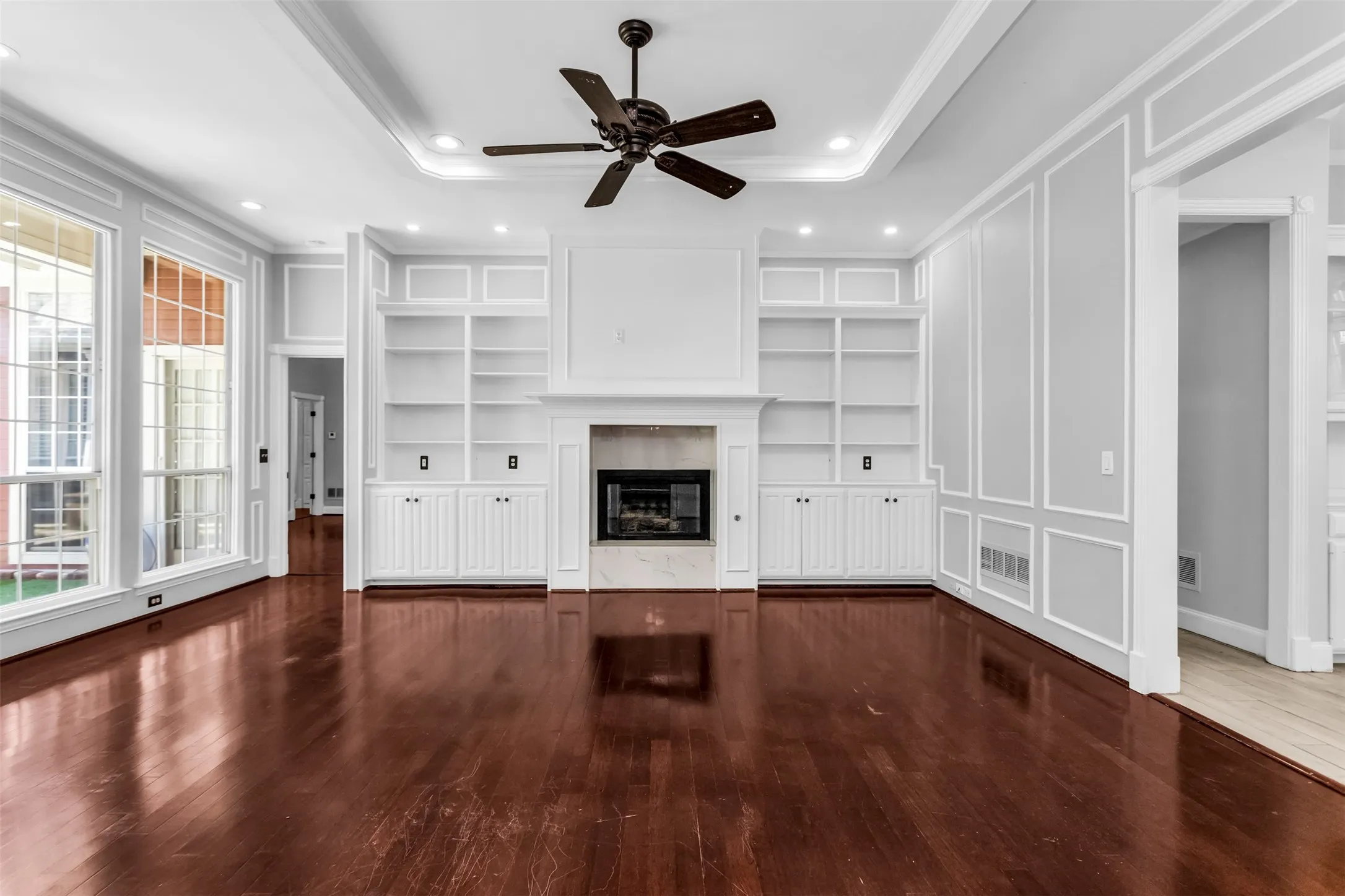 Single Family Residence For Rent in Collin County , 4404 Hollow Oak Drive, Dallas, Texas 75287, 4 Bedroom, 4 Bathroom, 2 Garage spaces, 3,279 Sqft, built in 1988, mls#21357647, Real Estate Agent in Dallas, Homes For Rent in Collin county, Homes For Rent in Dallas, Realtor in Dallas Texas, Real Estate Brokerage Independent Realty Texas, Luminita Cordes Realtor
