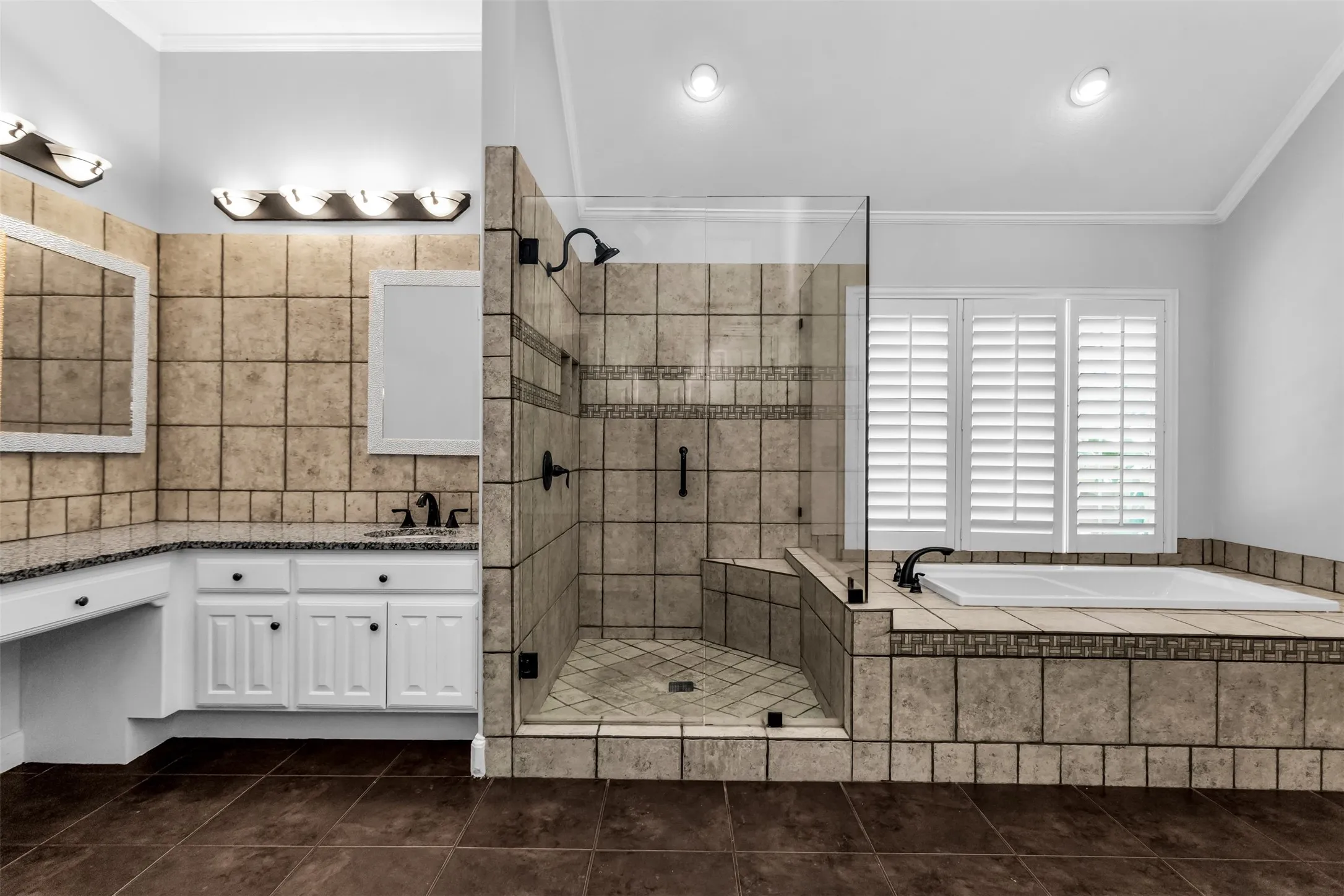 Single Family Residence For Rent in Collin County , 4404 Hollow Oak Drive, Dallas, Texas 75287, 4 Bedroom, 4 Bathroom, 2 Garage spaces, 3,279 Sqft, built in 1988, mls#21357647, Real Estate Agent in Dallas, Homes For Rent in Collin county, Homes For Rent in Dallas, Realtor in Dallas Texas, Real Estate Brokerage Independent Realty Texas, Luminita Cordes Realtor