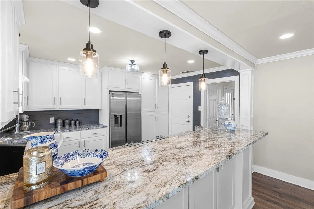 Single Family Residence For Sale in Navarro County , 1801 Woodlawn Avenue, Corsicana, Texas 75110, 3 Bedroom, 2 Bathroom, 1 Garage spaces, 1,750 Sqft, built in 1960, mls#21355517, Real Estate Agent in Corsicana, Homes For Sale in Navarro county, Homes For Sale in Corsicana, Realtor in Corsicana Texas, Real Estate Brokerage Independent Realty Texas, Luminita Cordes Realtor