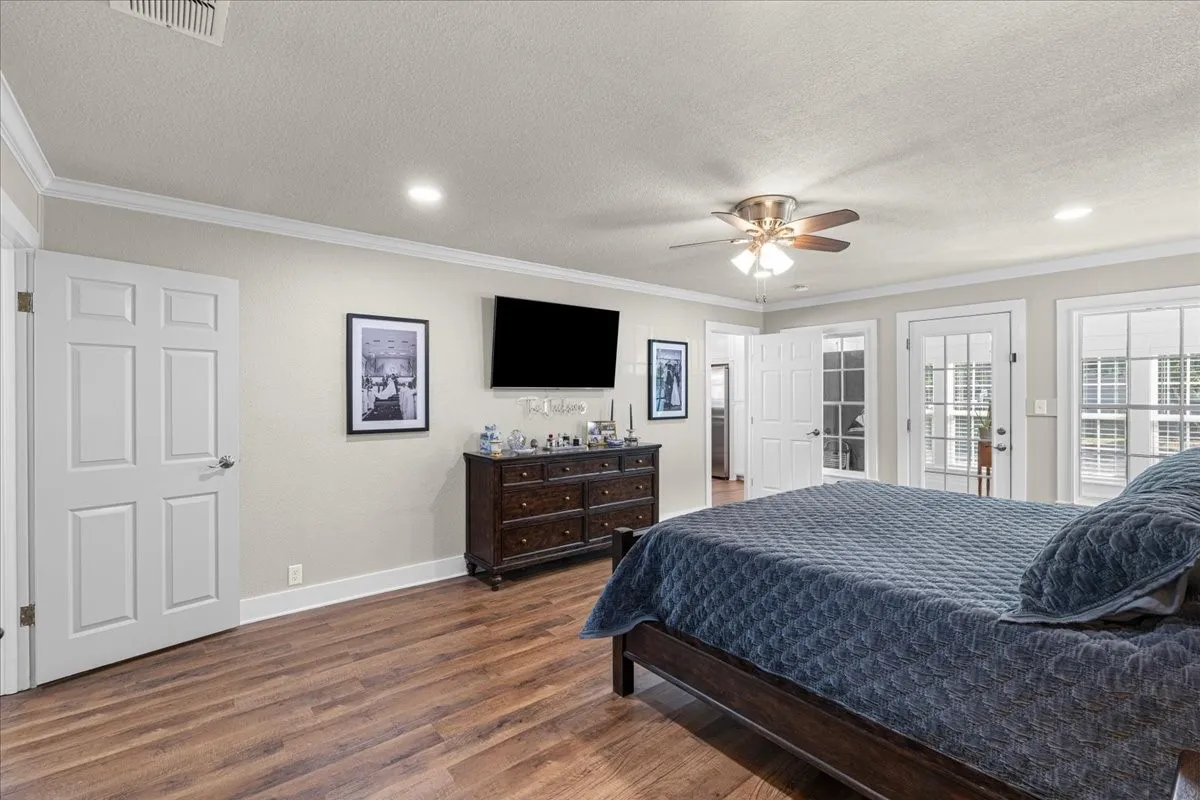 Single Family Residence For Sale in Navarro County , 1801 Woodlawn Avenue, Corsicana, Texas 75110, 3 Bedroom, 2 Bathroom, 1 Garage spaces, 1,750 Sqft, built in 1960, mls#21355517, Real Estate Agent in Corsicana, Homes For Sale in Navarro county, Homes For Sale in Corsicana, Realtor in Corsicana Texas, Real Estate Brokerage Independent Realty Texas, Luminita Cordes Realtor