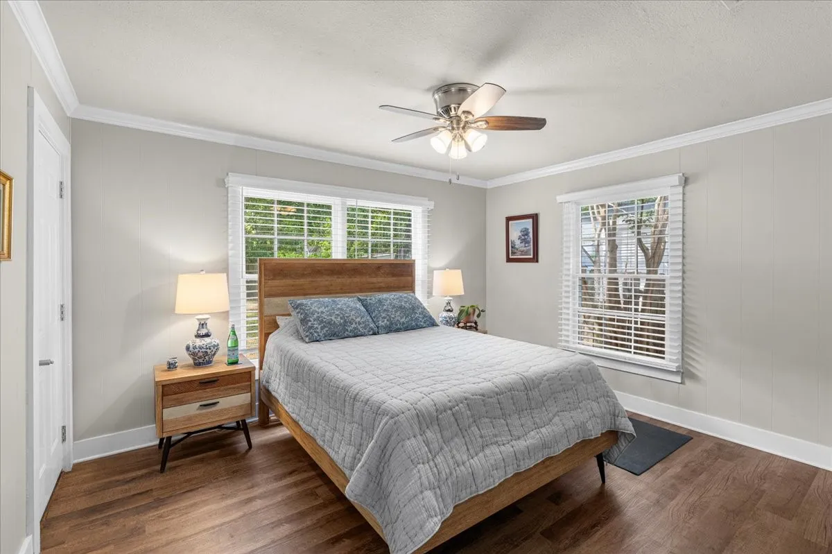 Single Family Residence For Sale in Navarro County , 1801 Woodlawn Avenue, Corsicana, Texas 75110, 3 Bedroom, 2 Bathroom, 1 Garage spaces, 1,750 Sqft, built in 1960, mls#21355517, Real Estate Agent in Corsicana, Homes For Sale in Navarro county, Homes For Sale in Corsicana, Realtor in Corsicana Texas, Real Estate Brokerage Independent Realty Texas, Luminita Cordes Realtor