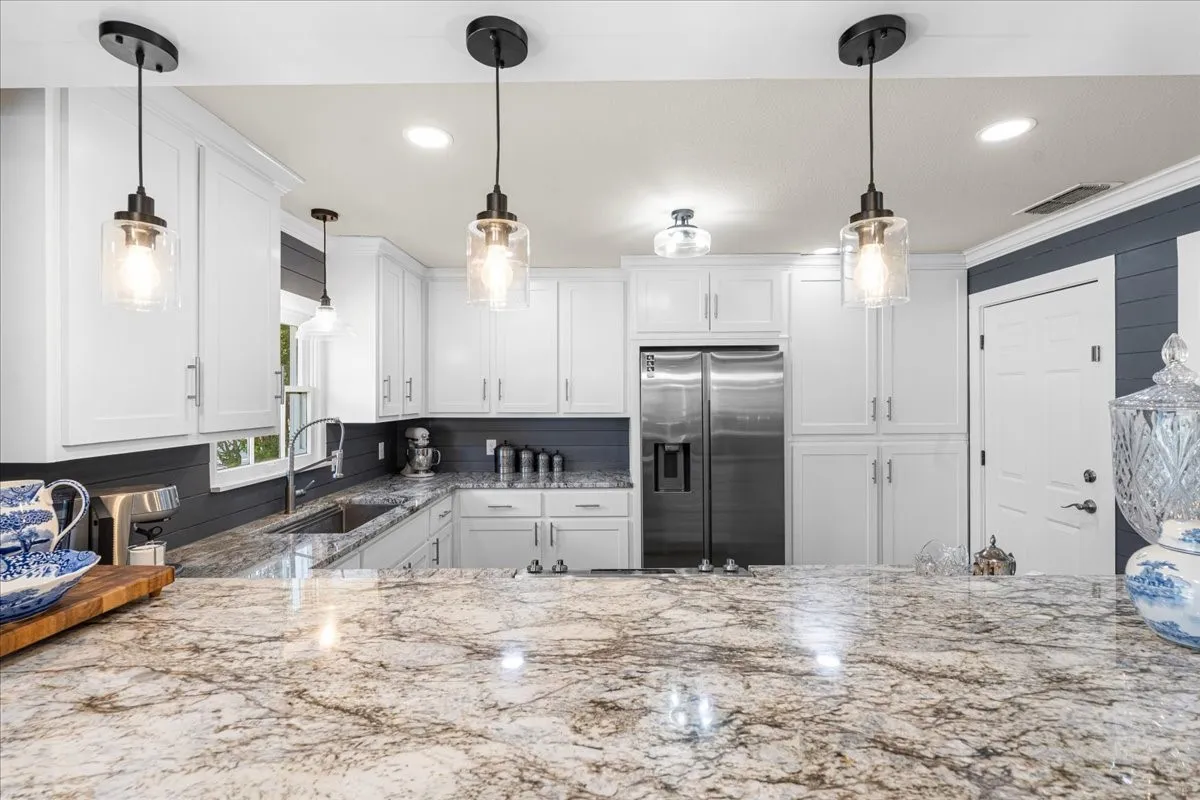 Single Family Residence For Sale in Navarro County , 1801 Woodlawn Avenue, Corsicana, Texas 75110, 3 Bedroom, 2 Bathroom, 1 Garage spaces, 1,750 Sqft, built in 1960, mls#21355517, Real Estate Agent in Corsicana, Homes For Sale in Navarro county, Homes For Sale in Corsicana, Realtor in Corsicana Texas, Real Estate Brokerage Independent Realty Texas, Luminita Cordes Realtor
