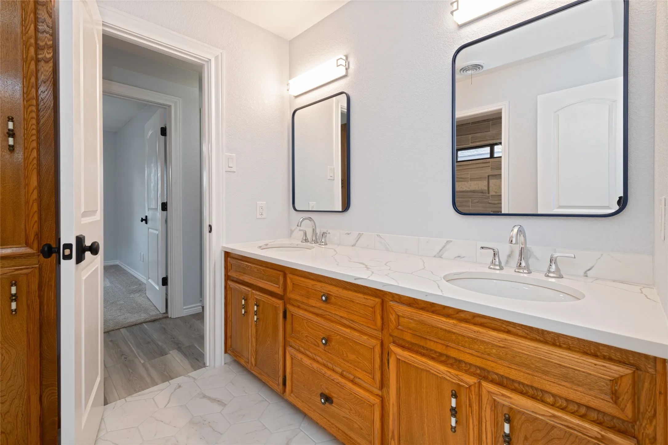 Single Family Residence For Sale in Taylor County , 2542 Woodlake Drive, Abilene, Texas 79606, 4 Bedroom, 3 Bathroom, 2 Garage spaces, 2,064 Sqft, built in 1981, mls#21357394, Real Estate Agent in Abilene, Homes For Sale in Taylor county, Homes For Sale in Abilene, Realtor in Abilene Texas, Real Estate Brokerage Independent Realty Texas, Luminita Cordes Realtor