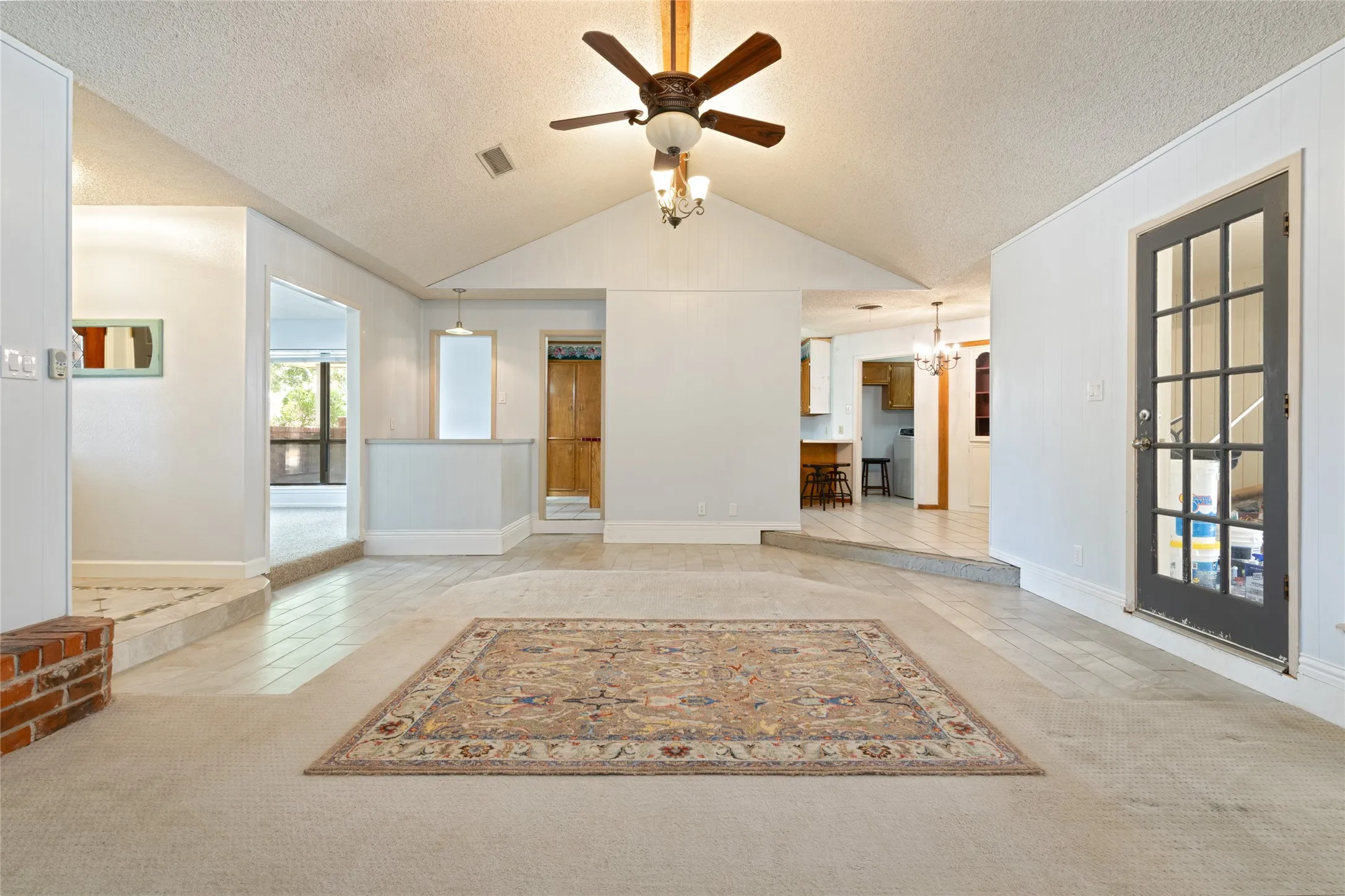 Single Family Residence For Sale in Taylor County , 2542 Woodlake Drive, Abilene, Texas 79606, 4 Bedroom, 3 Bathroom, 2 Garage spaces, 2,064 Sqft, built in 1981, mls#21357394, Real Estate Agent in Abilene, Homes For Sale in Taylor county, Homes For Sale in Abilene, Realtor in Abilene Texas, Real Estate Brokerage Independent Realty Texas, Luminita Cordes Realtor