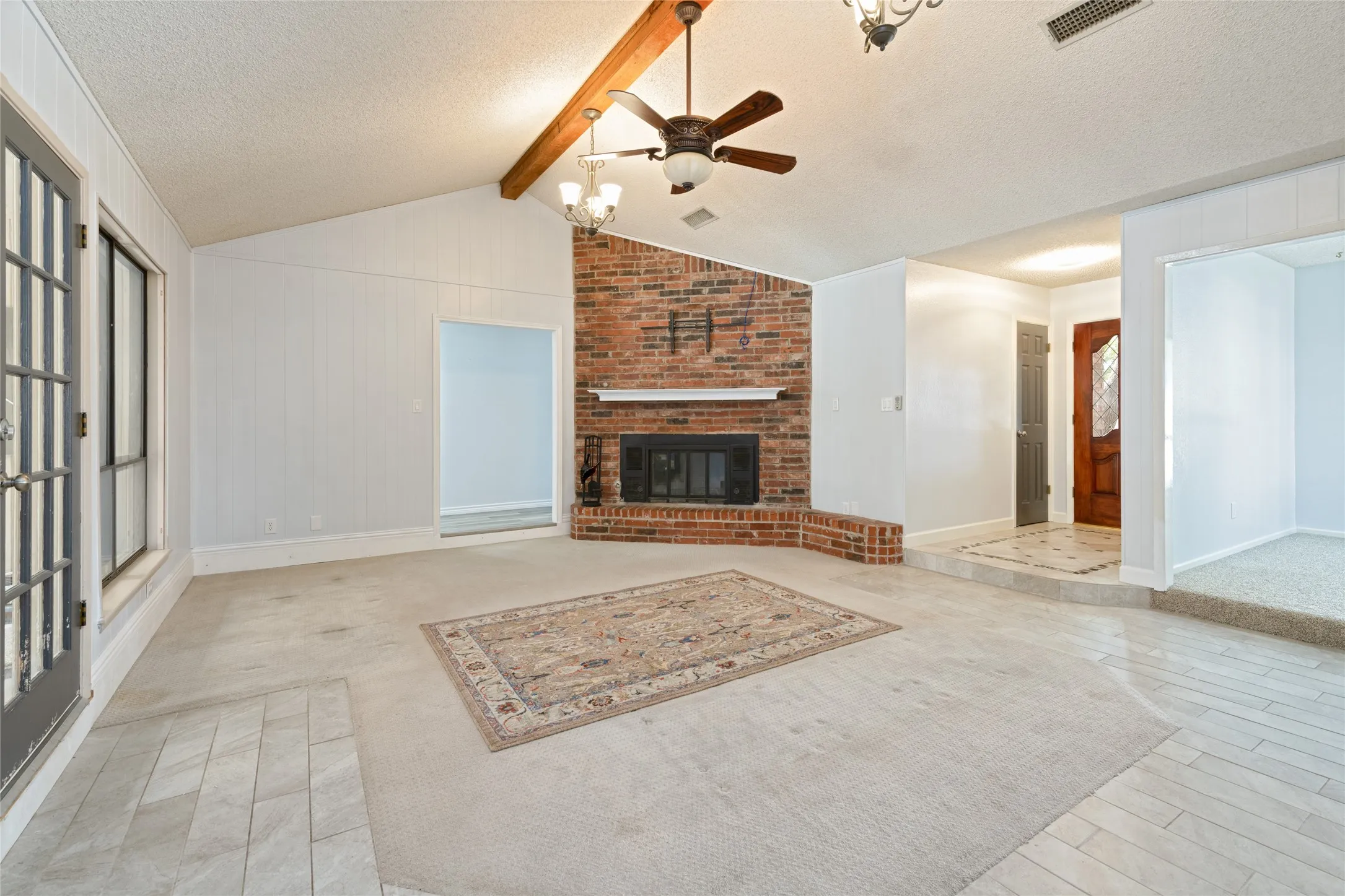 Single Family Residence For Sale in Taylor County , 2542 Woodlake Drive, Abilene, Texas 79606, 4 Bedroom, 3 Bathroom, 2 Garage spaces, 2,064 Sqft, built in 1981, mls#21357394, Real Estate Agent in Abilene, Homes For Sale in Taylor county, Homes For Sale in Abilene, Realtor in Abilene Texas, Real Estate Brokerage Independent Realty Texas, Luminita Cordes Realtor