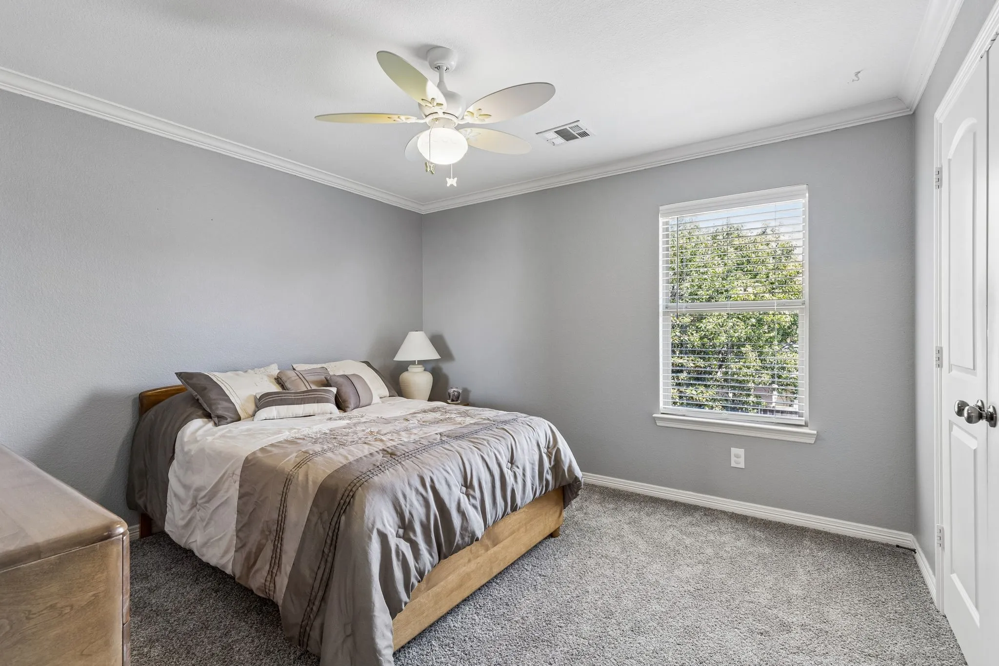 Single Family Residence For Sale in Collin County , 5804 Silver Leaf Drive, Mc Kinney, Texas 75070, 4 Bedroom, 3 Bathroom, 3 Garage spaces, 2,889 Sqft, built in 2004, mls#21356802, Real Estate Agent in Mc Kinney, Homes For Sale in Collin county, Homes For Sale in Mc Kinney, Realtor in Mc Kinney Texas, Real Estate Brokerage Independent Realty Texas, Luminita Cordes Realtor