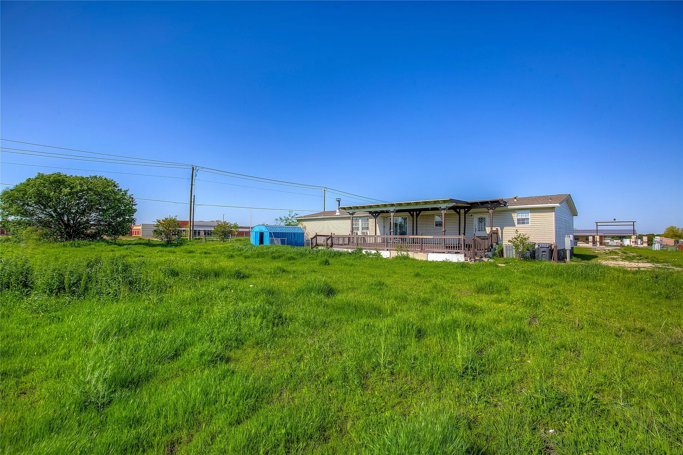 Manufactured Home For Sale in Collin County , 3077 Pecan Court, Princeton, Texas 75407, 4 Bedroom, 2 Bathroom, Garage spaces, 2,432 Sqft, built in 2005, mls#21357909, Real Estate Agent in Princeton, Homes For Sale in Collin county, Homes For Sale in Princeton, Realtor in Princeton Texas, Real Estate Brokerage Independent Realty Texas, Luminita Cordes Realtor
