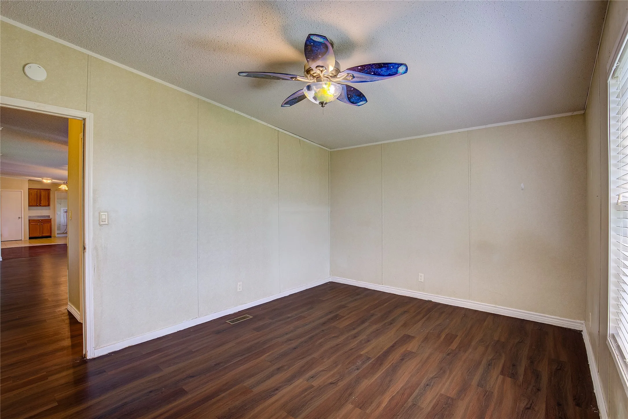Manufactured Home For Sale in Collin County , 3077 Pecan Court, Princeton, Texas 75407, 4 Bedroom, 2 Bathroom, Garage spaces, 2,432 Sqft, built in 2005, mls#21357909, Real Estate Agent in Princeton, Homes For Sale in Collin county, Homes For Sale in Princeton, Realtor in Princeton Texas, Real Estate Brokerage Independent Realty Texas, Luminita Cordes Realtor
