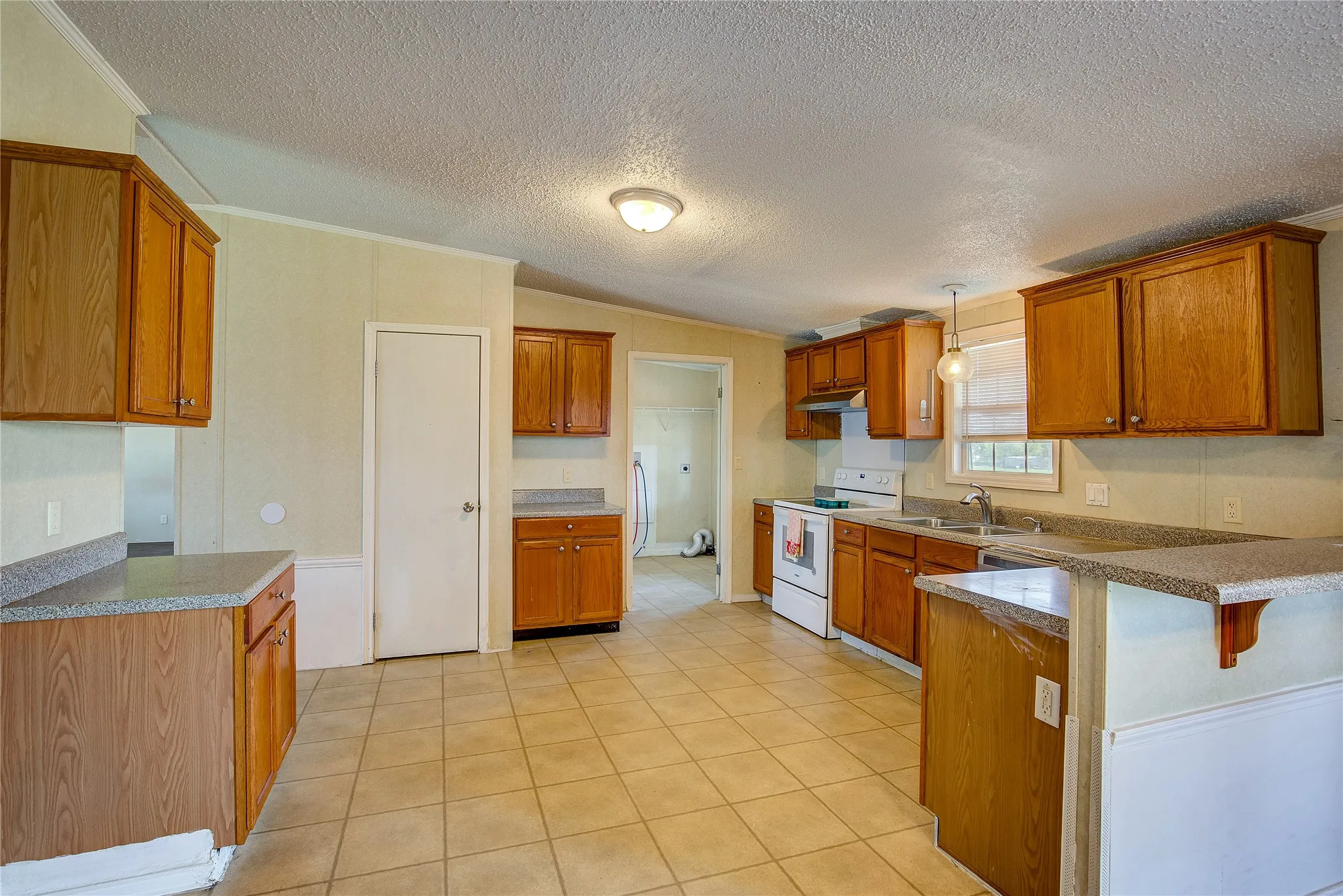 Manufactured Home For Sale in Collin County , 3077 Pecan Court, Princeton, Texas 75407, 4 Bedroom, 2 Bathroom, Garage spaces, 2,432 Sqft, built in 2005, mls#21357909, Real Estate Agent in Princeton, Homes For Sale in Collin county, Homes For Sale in Princeton, Realtor in Princeton Texas, Real Estate Brokerage Independent Realty Texas, Luminita Cordes Realtor