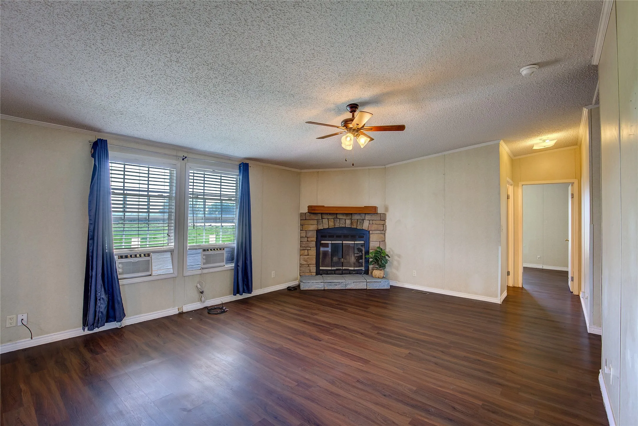 Manufactured Home For Sale in Collin County , 3077 Pecan Court, Princeton, Texas 75407, 4 Bedroom, 2 Bathroom, Garage spaces, 2,432 Sqft, built in 2005, mls#21357909, Real Estate Agent in Princeton, Homes For Sale in Collin county, Homes For Sale in Princeton, Realtor in Princeton Texas, Real Estate Brokerage Independent Realty Texas, Luminita Cordes Realtor