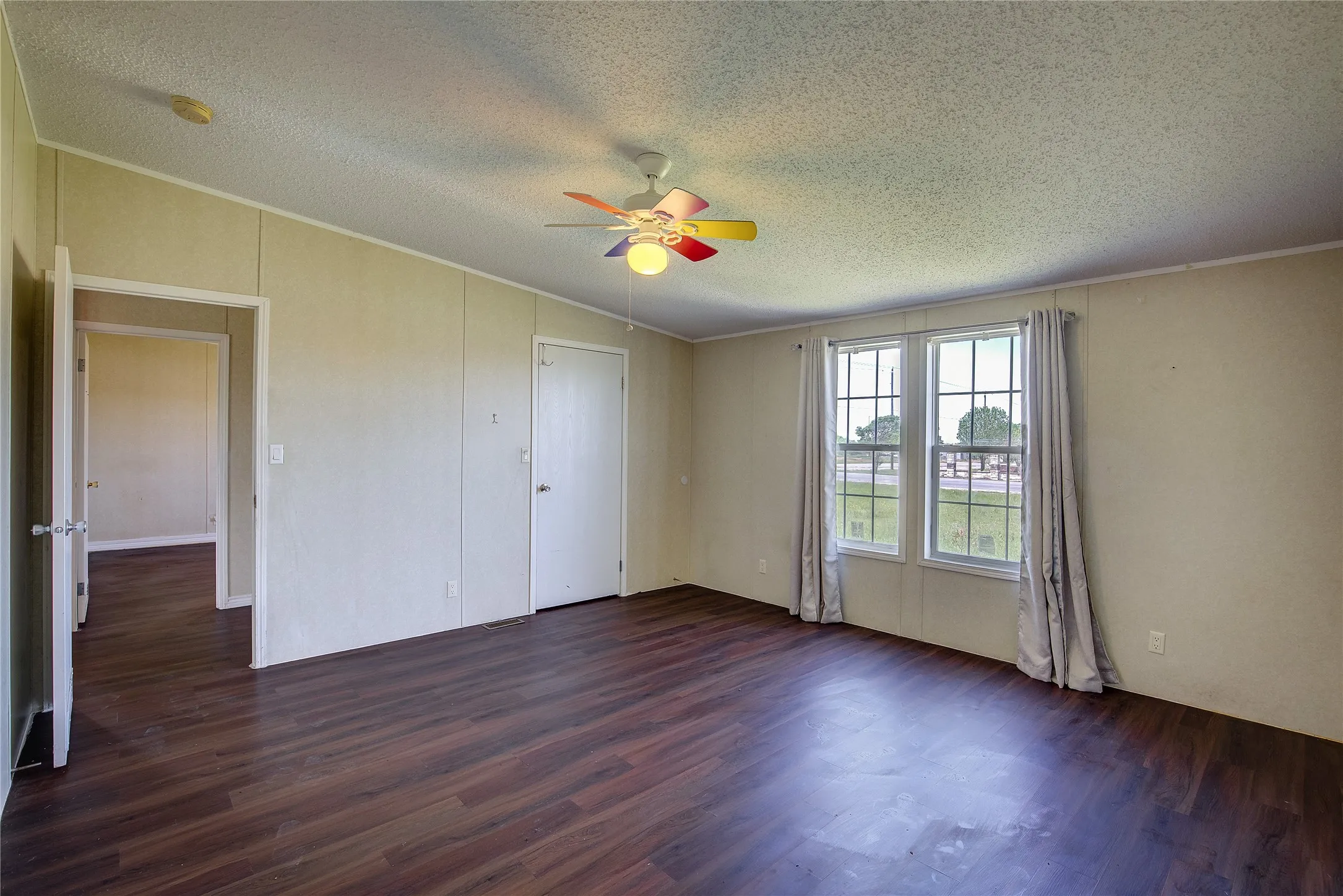 Manufactured Home For Sale in Collin County , 3077 Pecan Court, Princeton, Texas 75407, 4 Bedroom, 2 Bathroom, Garage spaces, 2,432 Sqft, built in 2005, mls#21357909, Real Estate Agent in Princeton, Homes For Sale in Collin county, Homes For Sale in Princeton, Realtor in Princeton Texas, Real Estate Brokerage Independent Realty Texas, Luminita Cordes Realtor