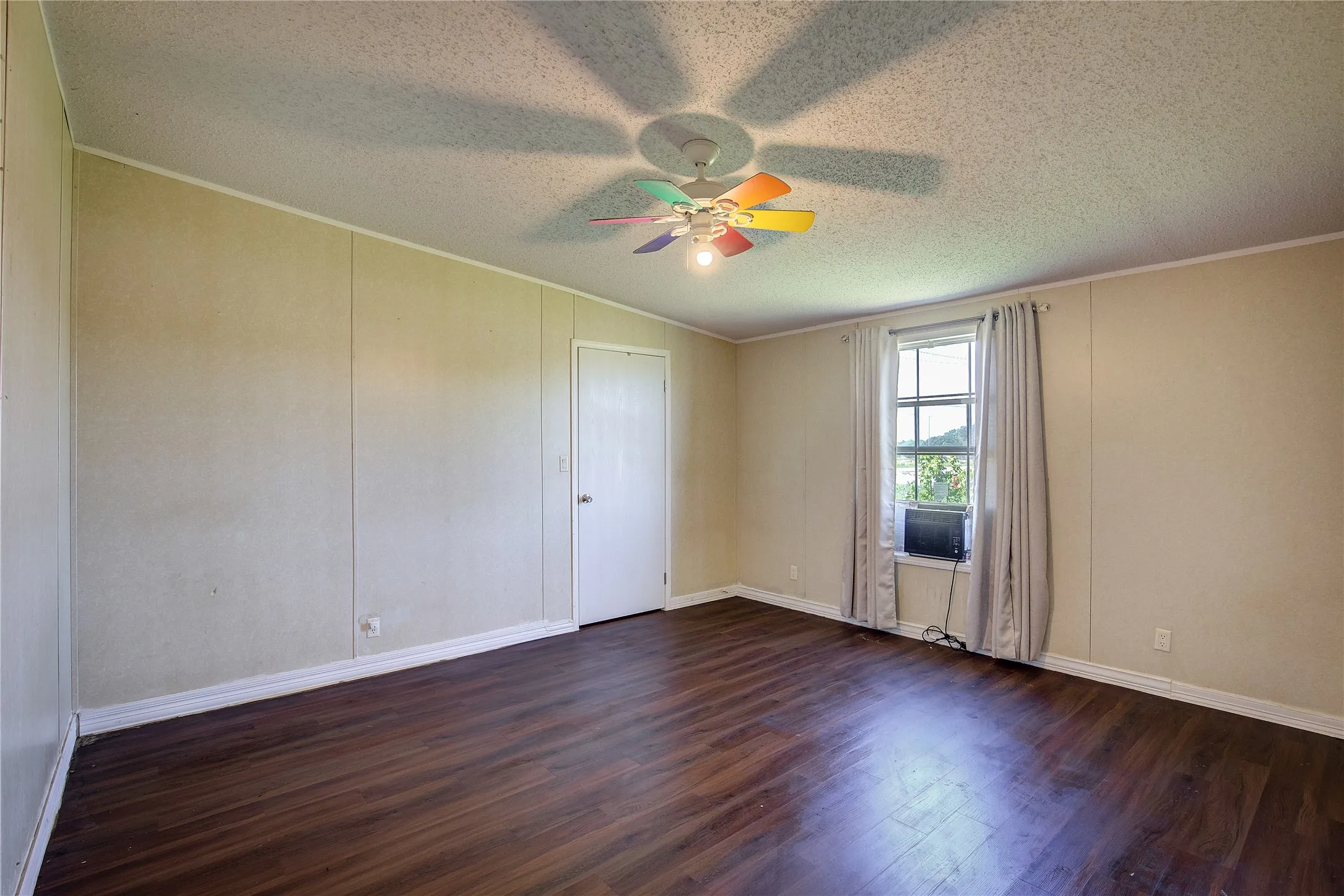 Manufactured Home For Sale in Collin County , 3077 Pecan Court, Princeton, Texas 75407, 4 Bedroom, 2 Bathroom, Garage spaces, 2,432 Sqft, built in 2005, mls#21357909, Real Estate Agent in Princeton, Homes For Sale in Collin county, Homes For Sale in Princeton, Realtor in Princeton Texas, Real Estate Brokerage Independent Realty Texas, Luminita Cordes Realtor