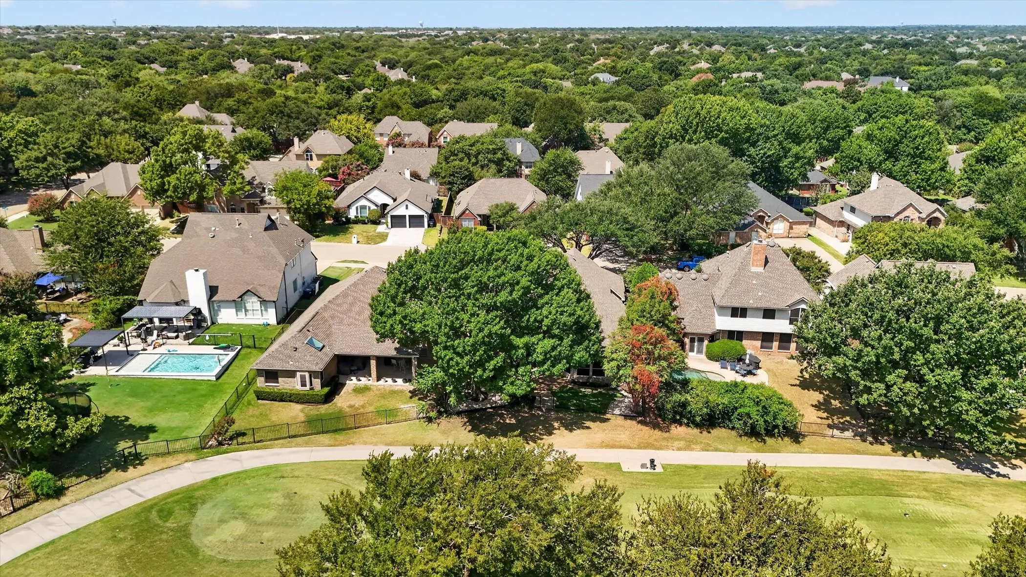 Single Family Residence For Sale in Collin County , 2937 Sunset Ridge, Mc Kinney, Texas 75072, 4 Bedroom, 3 Bathroom, 2 Garage spaces, 2,787 Sqft, built in 1996, mls#21357911, Real Estate Agent in Mc Kinney, Homes For Sale in Collin county, Homes For Sale in Mc Kinney, Realtor in Mc Kinney Texas, Real Estate Brokerage Independent Realty Texas, Luminita Cordes Realtor