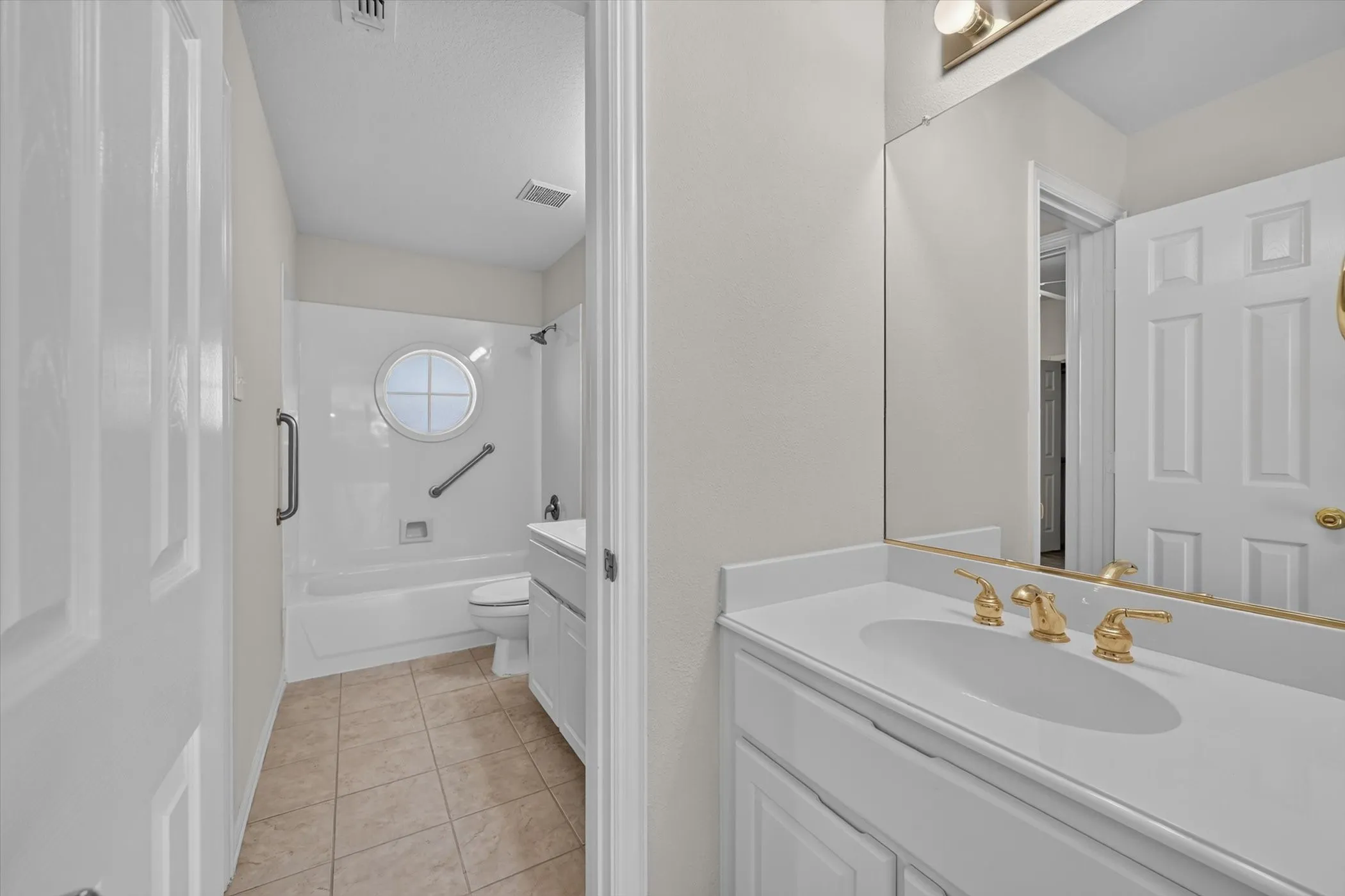 Single Family Residence For Sale in Collin County , 2937 Sunset Ridge, Mc Kinney, Texas 75072, 4 Bedroom, 3 Bathroom, 2 Garage spaces, 2,787 Sqft, built in 1996, mls#21357911, Real Estate Agent in Mc Kinney, Homes For Sale in Collin county, Homes For Sale in Mc Kinney, Realtor in Mc Kinney Texas, Real Estate Brokerage Independent Realty Texas, Luminita Cordes Realtor