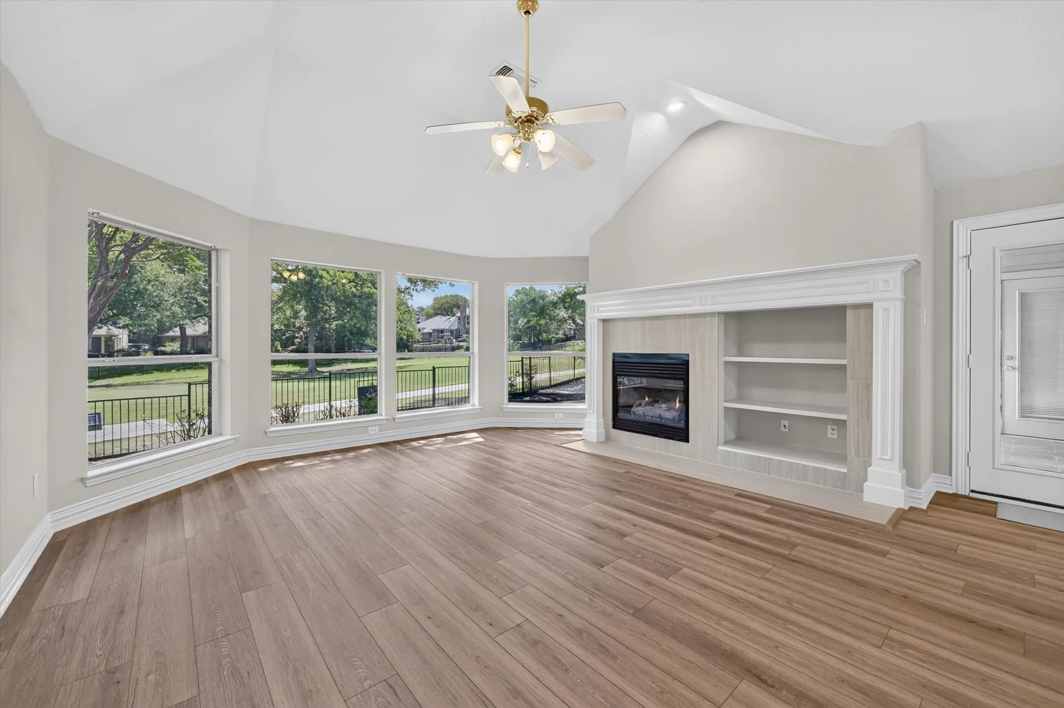 Single Family Residence For Sale in Collin County , 2937 Sunset Ridge, Mc Kinney, Texas 75072, 4 Bedroom, 3 Bathroom, 2 Garage spaces, 2,787 Sqft, built in 1996, mls#21357911, Real Estate Agent in Mc Kinney, Homes For Sale in Collin county, Homes For Sale in Mc Kinney, Realtor in Mc Kinney Texas, Real Estate Brokerage Independent Realty Texas, Luminita Cordes Realtor