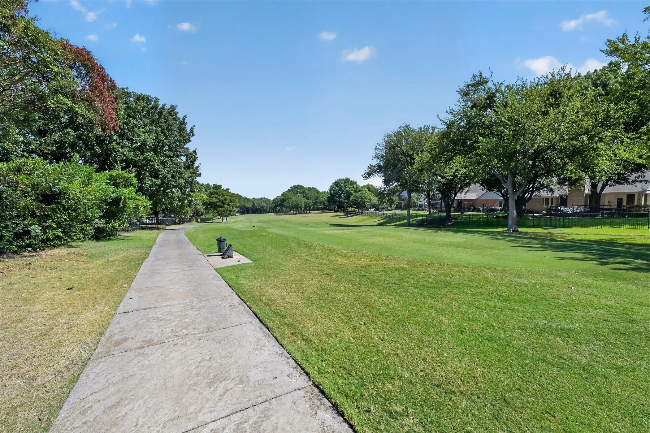 Single Family Residence For Sale in Collin County , 2937 Sunset Ridge, Mc Kinney, Texas 75072, 4 Bedroom, 3 Bathroom, 2 Garage spaces, 2,787 Sqft, built in 1996, mls#21357911, Real Estate Agent in Mc Kinney, Homes For Sale in Collin county, Homes For Sale in Mc Kinney, Realtor in Mc Kinney Texas, Real Estate Brokerage Independent Realty Texas, Luminita Cordes Realtor