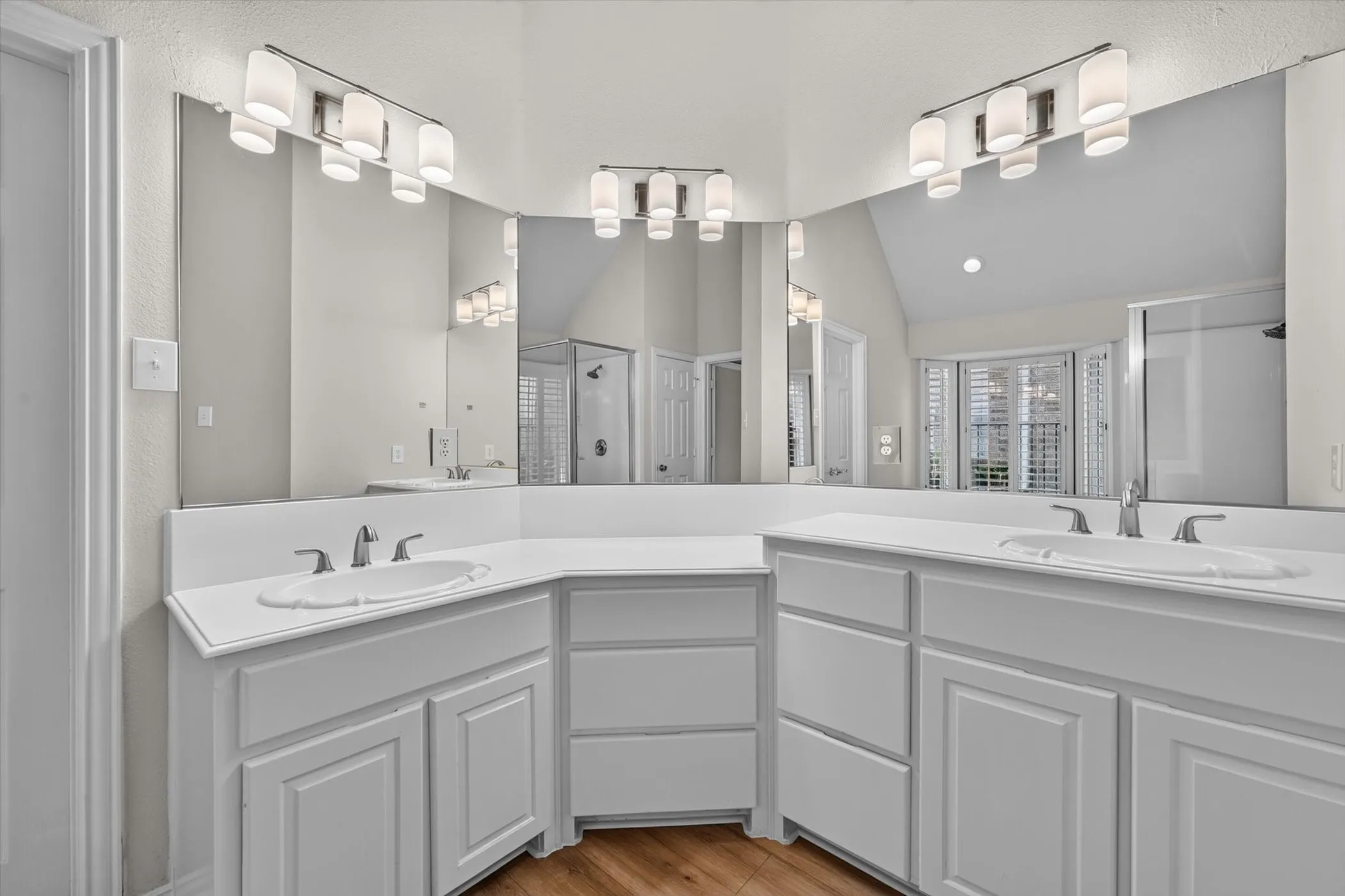 Single Family Residence For Sale in Collin County , 2937 Sunset Ridge, Mc Kinney, Texas 75072, 4 Bedroom, 3 Bathroom, 2 Garage spaces, 2,787 Sqft, built in 1996, mls#21357911, Real Estate Agent in Mc Kinney, Homes For Sale in Collin county, Homes For Sale in Mc Kinney, Realtor in Mc Kinney Texas, Real Estate Brokerage Independent Realty Texas, Luminita Cordes Realtor
