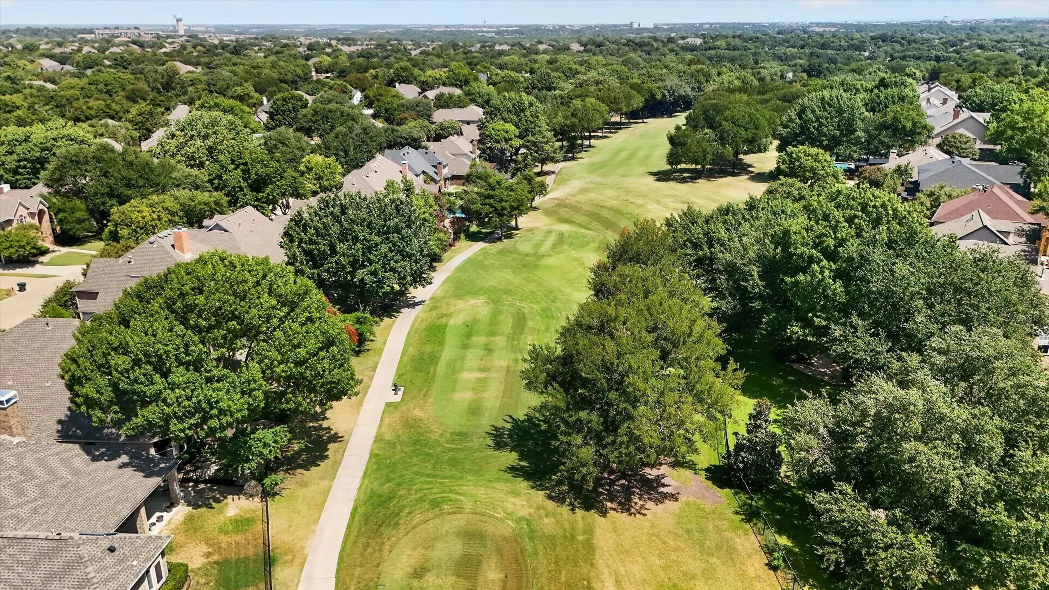 Single Family Residence For Sale in Collin County , 2937 Sunset Ridge, Mc Kinney, Texas 75072, 4 Bedroom, 3 Bathroom, 2 Garage spaces, 2,787 Sqft, built in 1996, mls#21357911, Real Estate Agent in Mc Kinney, Homes For Sale in Collin county, Homes For Sale in Mc Kinney, Realtor in Mc Kinney Texas, Real Estate Brokerage Independent Realty Texas, Luminita Cordes Realtor