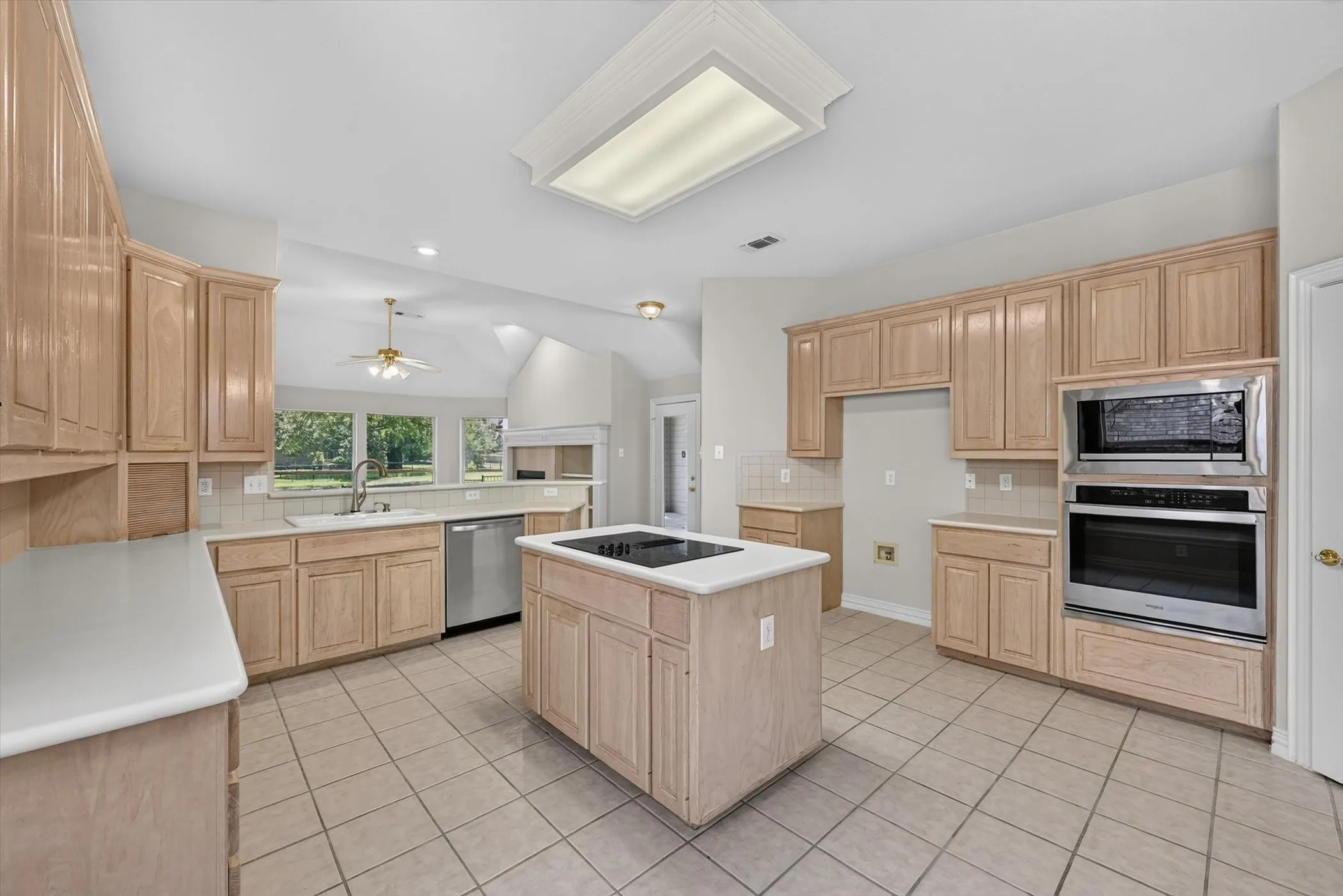 Single Family Residence For Sale in Collin County , 2937 Sunset Ridge, Mc Kinney, Texas 75072, 4 Bedroom, 3 Bathroom, 2 Garage spaces, 2,787 Sqft, built in 1996, mls#21357911, Real Estate Agent in Mc Kinney, Homes For Sale in Collin county, Homes For Sale in Mc Kinney, Realtor in Mc Kinney Texas, Real Estate Brokerage Independent Realty Texas, Luminita Cordes Realtor