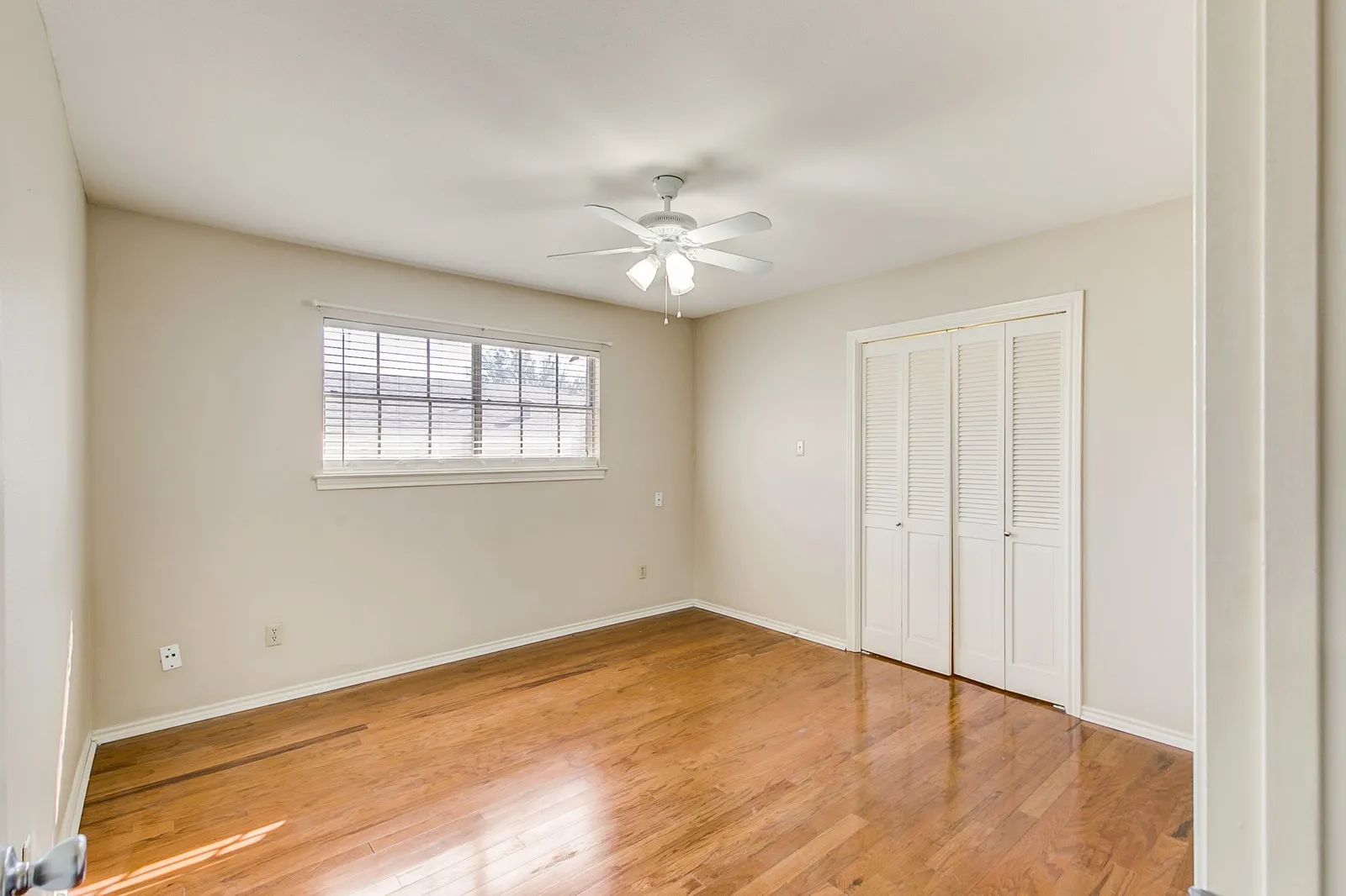 Duplex For Sale in Tarrant County , 4609 Ranch View Road, Fort Worth, Texas 76109, 4 Bedroom, 4 Bathroom, 4 Garage spaces, 0 Sqft, built in 1970, mls#21356807, Real Estate Agent in Fort Worth, Homes For Sale in Tarrant county, Homes For Sale in Fort Worth, Realtor in Fort Worth Texas, Real Estate Brokerage Independent Realty Texas, Luminita Cordes Realtor