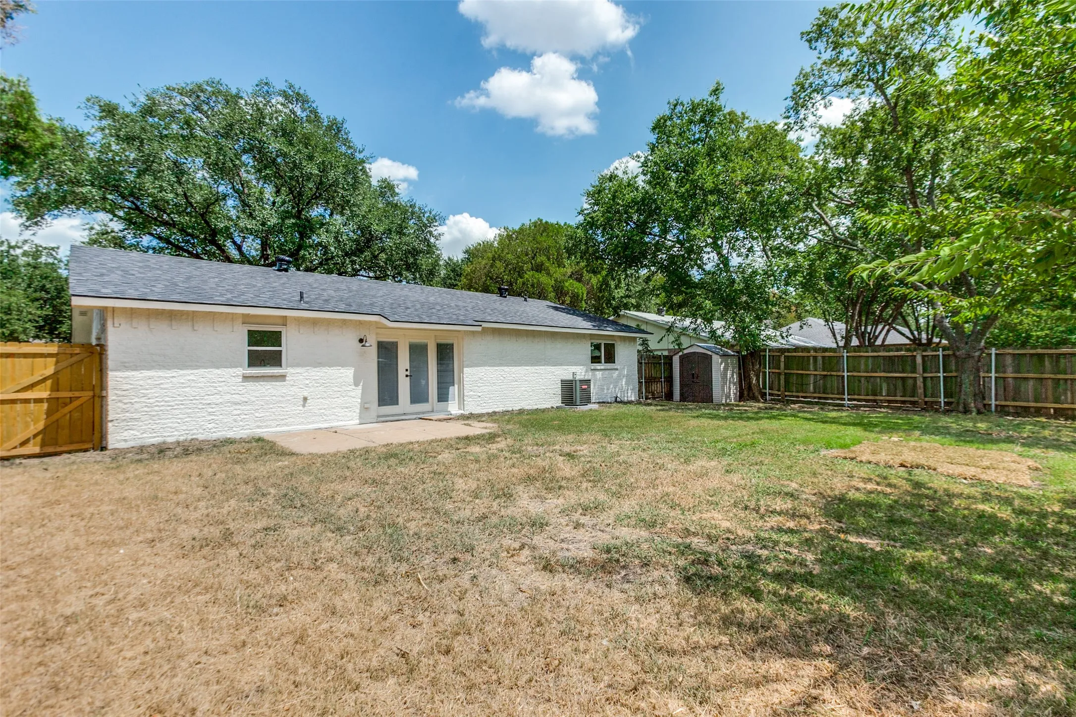 Single Family Residence For Sale in Collin County , 3329 Westminster Drive, Plano, Texas 75074, 4 Bedroom, 2 Bathroom, Garage spaces, 1,556 Sqft, built in 1971, mls#21357143, Real Estate Agent in Plano, Homes For Sale in Collin county, Homes For Sale in Plano, Realtor in Plano Texas, Real Estate Brokerage Independent Realty Texas, Luminita Cordes Realtor
