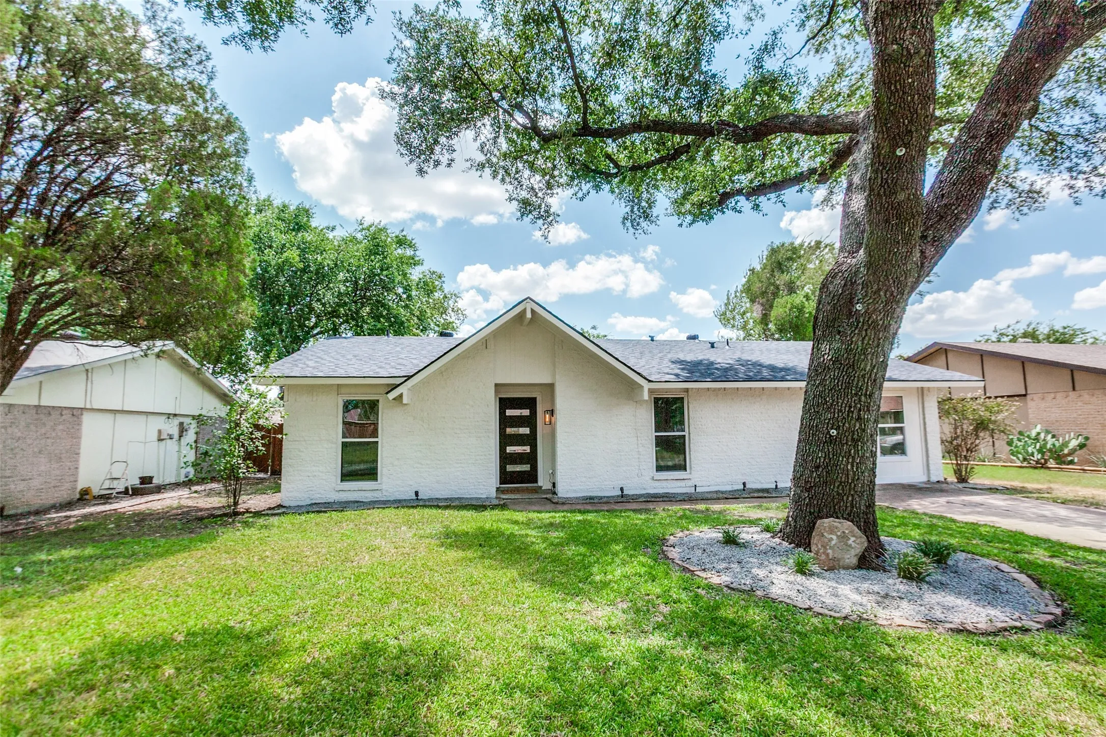 Single Family Residence For Sale in Collin County , 3329 Westminster Drive, Plano, Texas 75074, 4 Bedroom, 2 Bathroom, Garage spaces, 1,556 Sqft, built in 1971, mls#21357143, Real Estate Agent in Plano, Homes For Sale in Collin county, Homes For Sale in Plano, Realtor in Plano Texas, Real Estate Brokerage Independent Realty Texas, Luminita Cordes Realtor