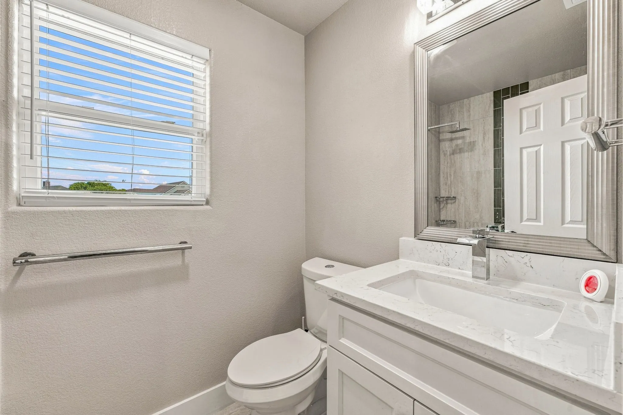Single Family Residence For Sale in Johnson County , 545 Mckittrick Court, Godley, Texas 76044, 4 Bedroom, 3 Bathroom, 2 Garage spaces, 2,849 Sqft, built in 2020, mls#21357381, Real Estate Agent in Godley, Homes For Sale in Johnson county, Homes For Sale in Godley, Realtor in Godley Texas, Real Estate Brokerage Independent Realty Texas, Luminita Cordes Realtor