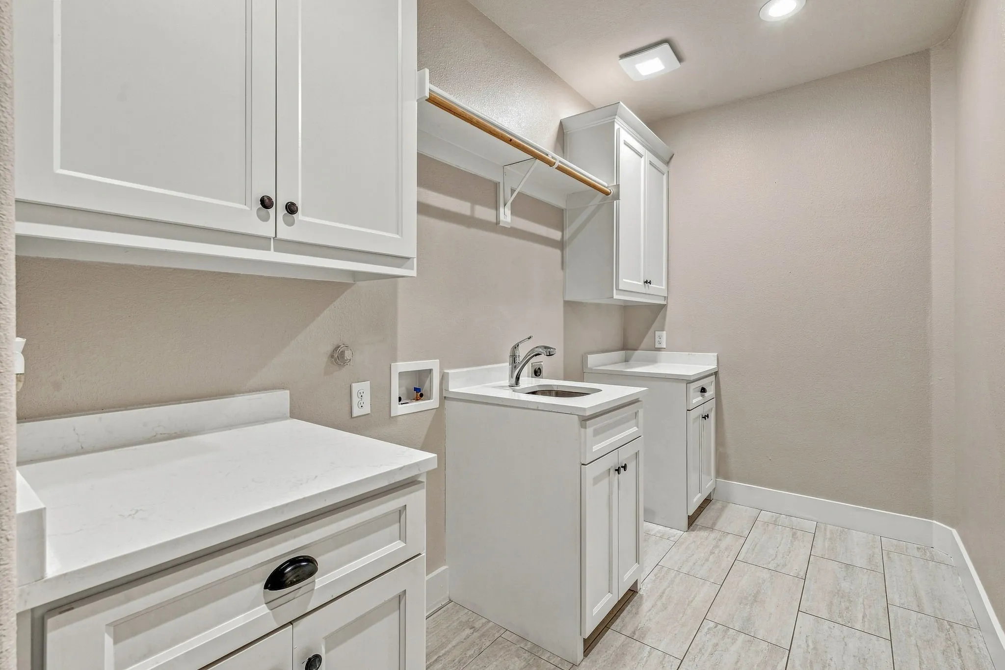 Single Family Residence For Sale in Johnson County , 545 Mckittrick Court, Godley, Texas 76044, 4 Bedroom, 3 Bathroom, 2 Garage spaces, 2,849 Sqft, built in 2020, mls#21357381, Real Estate Agent in Godley, Homes For Sale in Johnson county, Homes For Sale in Godley, Realtor in Godley Texas, Real Estate Brokerage Independent Realty Texas, Luminita Cordes Realtor