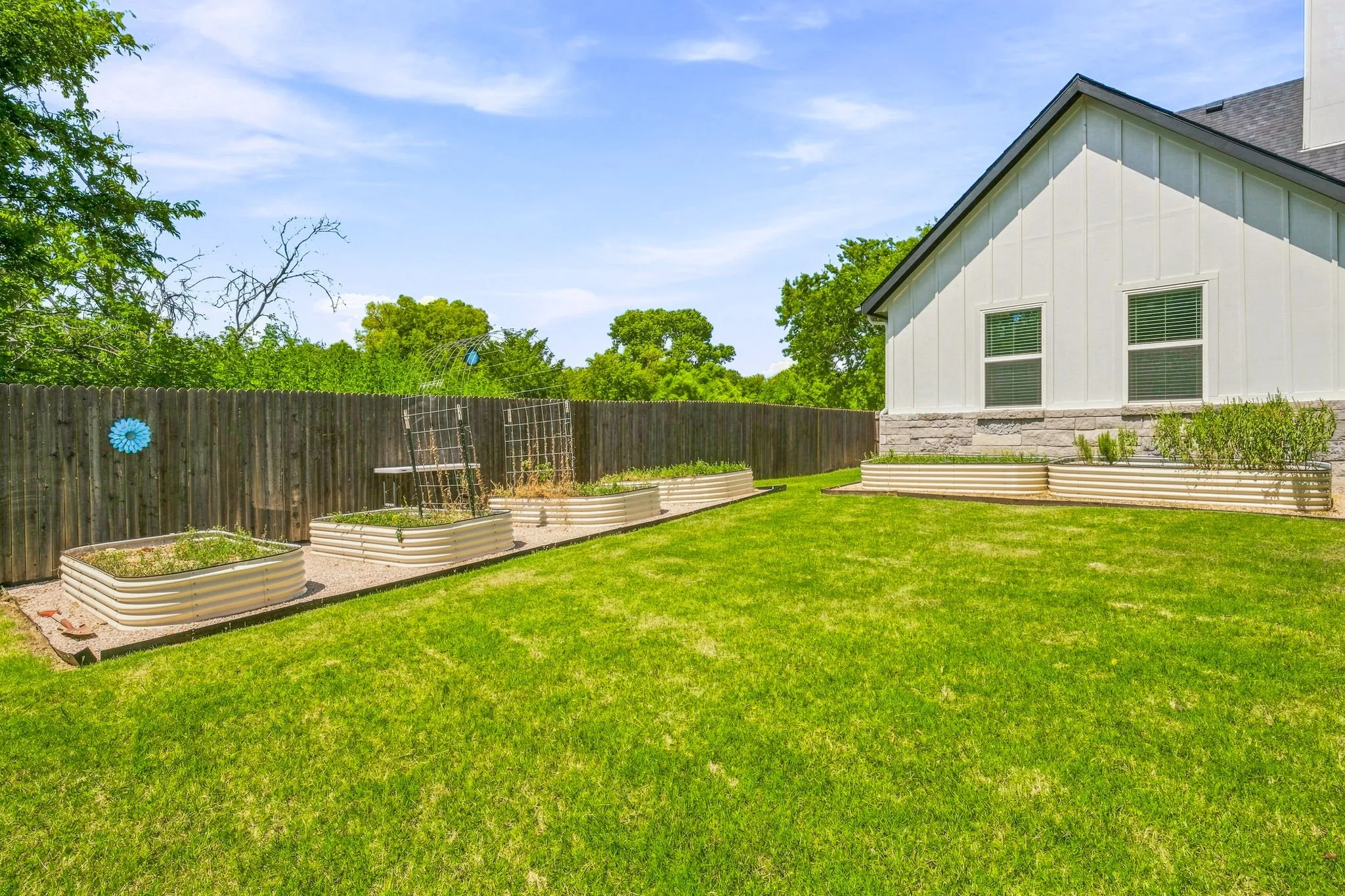 Single Family Residence For Sale in Johnson County , 545 Mckittrick Court, Godley, Texas 76044, 4 Bedroom, 3 Bathroom, 2 Garage spaces, 2,849 Sqft, built in 2020, mls#21357381, Real Estate Agent in Godley, Homes For Sale in Johnson county, Homes For Sale in Godley, Realtor in Godley Texas, Real Estate Brokerage Independent Realty Texas, Luminita Cordes Realtor