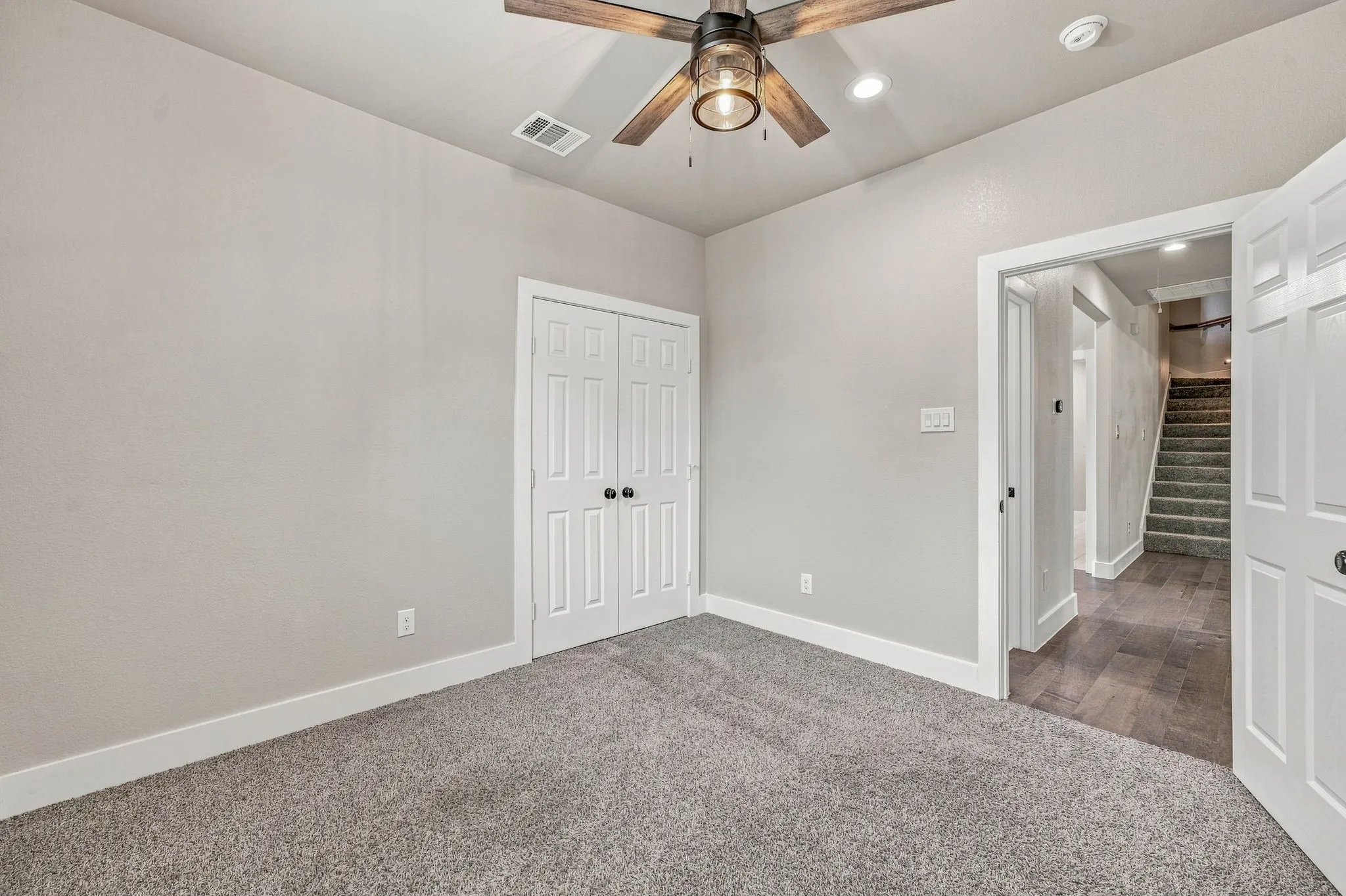 Single Family Residence For Sale in Johnson County , 545 Mckittrick Court, Godley, Texas 76044, 4 Bedroom, 3 Bathroom, 2 Garage spaces, 2,849 Sqft, built in 2020, mls#21357381, Real Estate Agent in Godley, Homes For Sale in Johnson county, Homes For Sale in Godley, Realtor in Godley Texas, Real Estate Brokerage Independent Realty Texas, Luminita Cordes Realtor