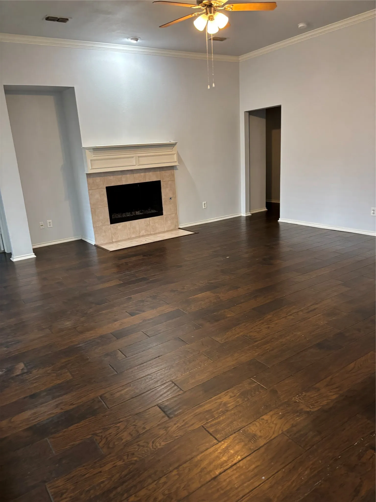 Single Family Residence For Rent in Collin County , 9304 daystar, Plano, Texas 75025, 4 Bedroom, 2 Bathroom, 2 Garage spaces, 2,137 Sqft, built in 2000, mls#21350012, Real Estate Agent in Plano, Homes For Rent in Collin county, Homes For Rent in Plano, Realtor in Plano Texas, Real Estate Brokerage Independent Realty Texas, Luminita Cordes Realtor