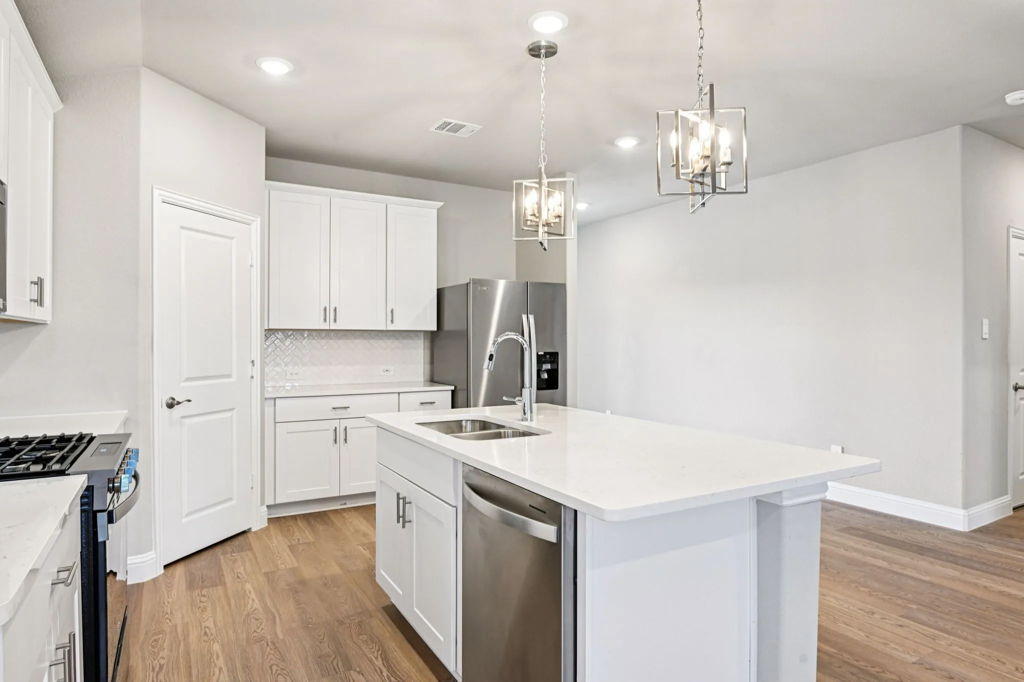 Photo is not of the actual home, but is an inspirational photo of builder’s model home and may depict options, furnishings, and/or decorator features that are not included.