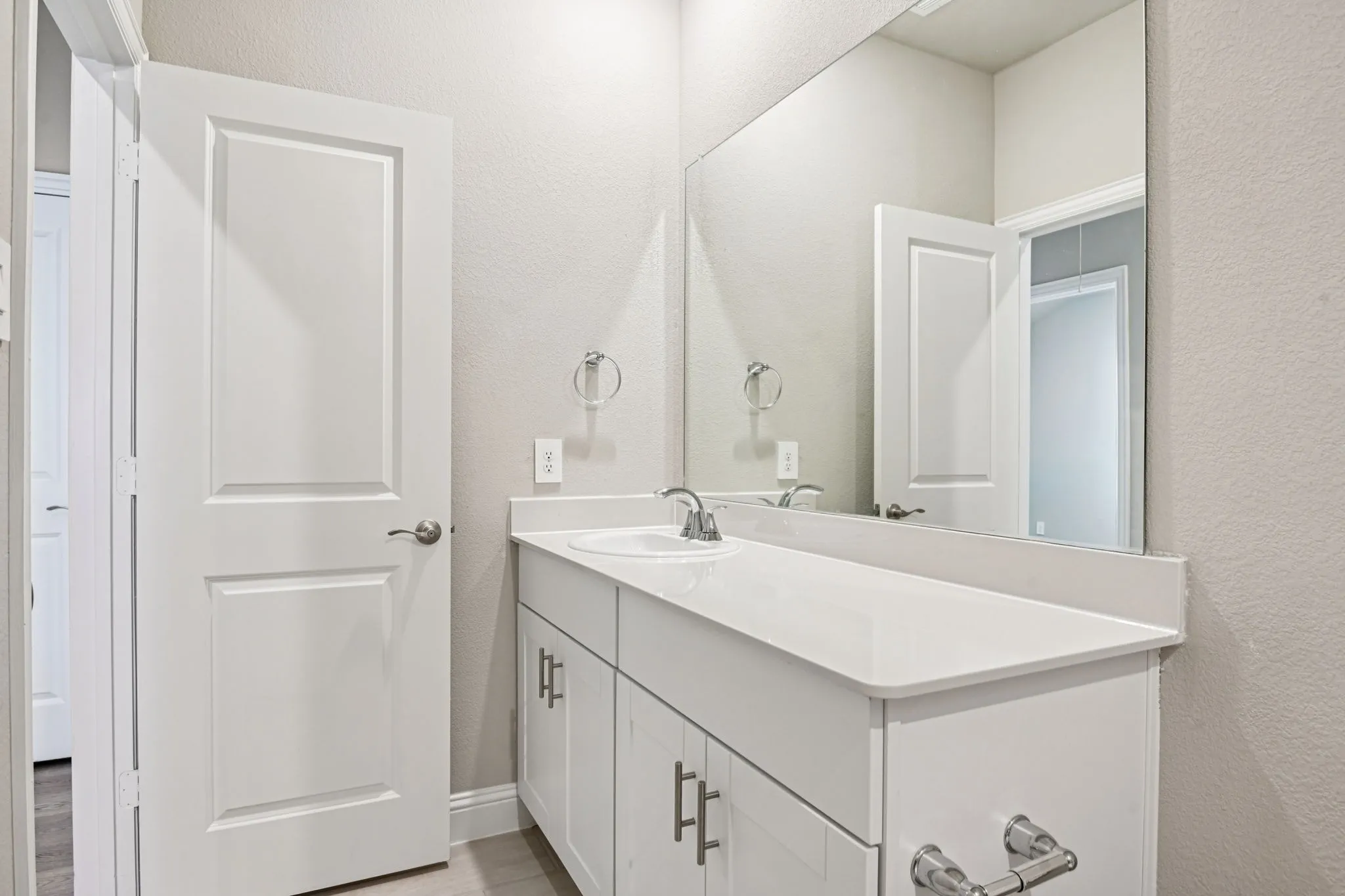 Photo is not of the actual home, but is an inspirational photo of builder’s model home and may depict options, furnishings, and/or decorator features that are not included.