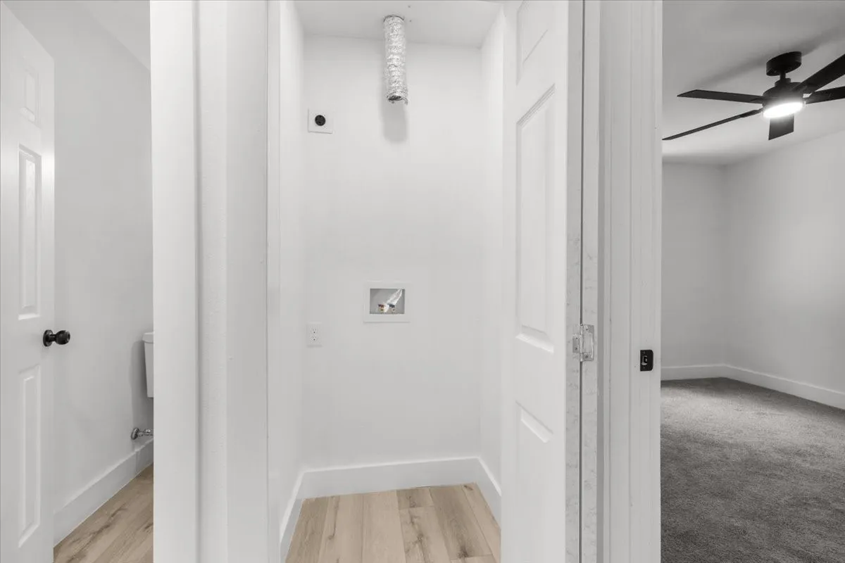 Single Family Residence For Sale in Tarrant County , 701 Chicago Avenue, Fort Worth, Texas 76103, 3 Bedroom, 2 Bathroom, Garage spaces, 1,034 Sqft, built in 1946, mls#21357883, Real Estate Agent in Fort Worth, Homes For Sale in Tarrant county, Homes For Sale in Fort Worth, Realtor in Fort Worth Texas, Real Estate Brokerage Independent Realty Texas, Luminita Cordes Realtor