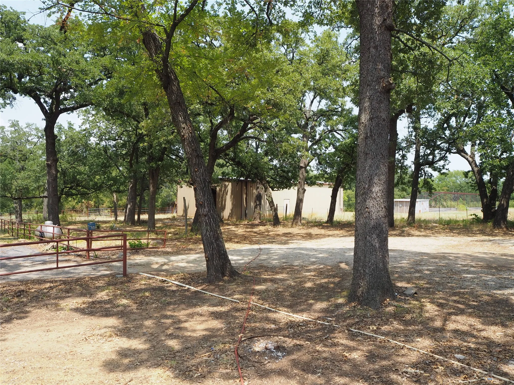 Single Family Residence For Rent in Denton County , 7118 FM 2931, Aubrey, Texas 76227, 4 Bedroom, 5 Bathroom, Garage spaces, 3,550 Sqft, built in 1996, mls#21357960, Real Estate Agent in Aubrey, Homes For Rent in Denton county, Homes For Rent in Aubrey, Realtor in Aubrey Texas, Real Estate Brokerage Independent Realty Texas, Luminita Cordes Realtor