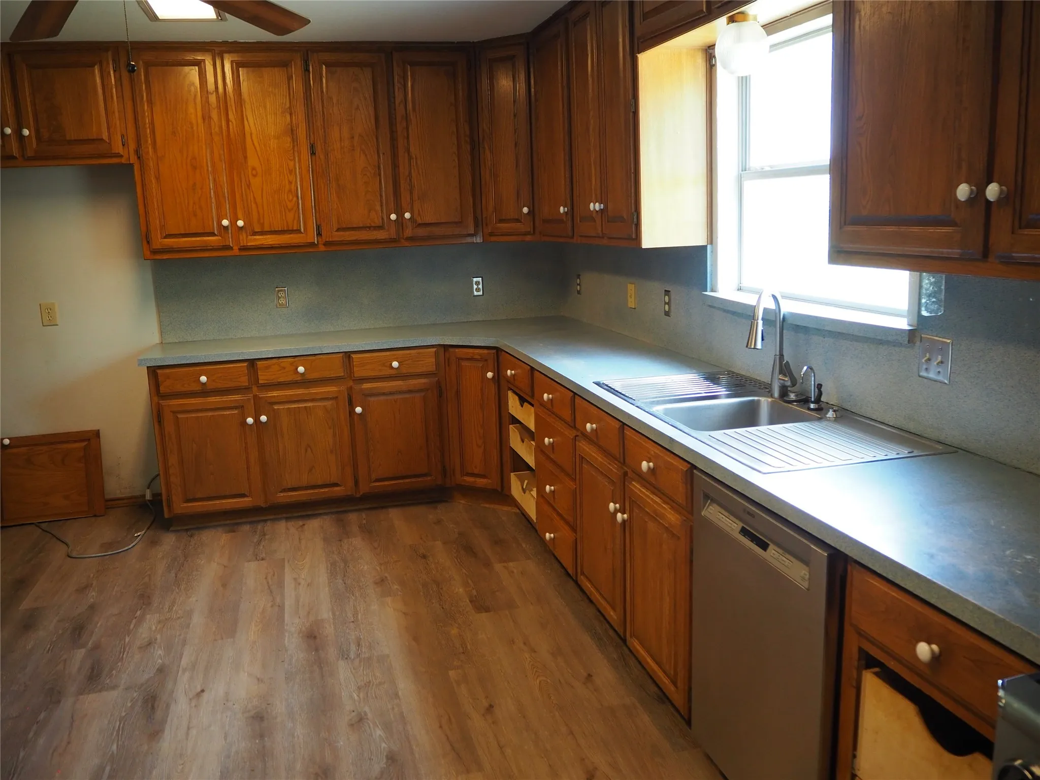 Single Family Residence For Rent in Denton County , 7118 FM 2931, Aubrey, Texas 76227, 4 Bedroom, 5 Bathroom, Garage spaces, 3,550 Sqft, built in 1996, mls#21357960, Real Estate Agent in Aubrey, Homes For Rent in Denton county, Homes For Rent in Aubrey, Realtor in Aubrey Texas, Real Estate Brokerage Independent Realty Texas, Luminita Cordes Realtor