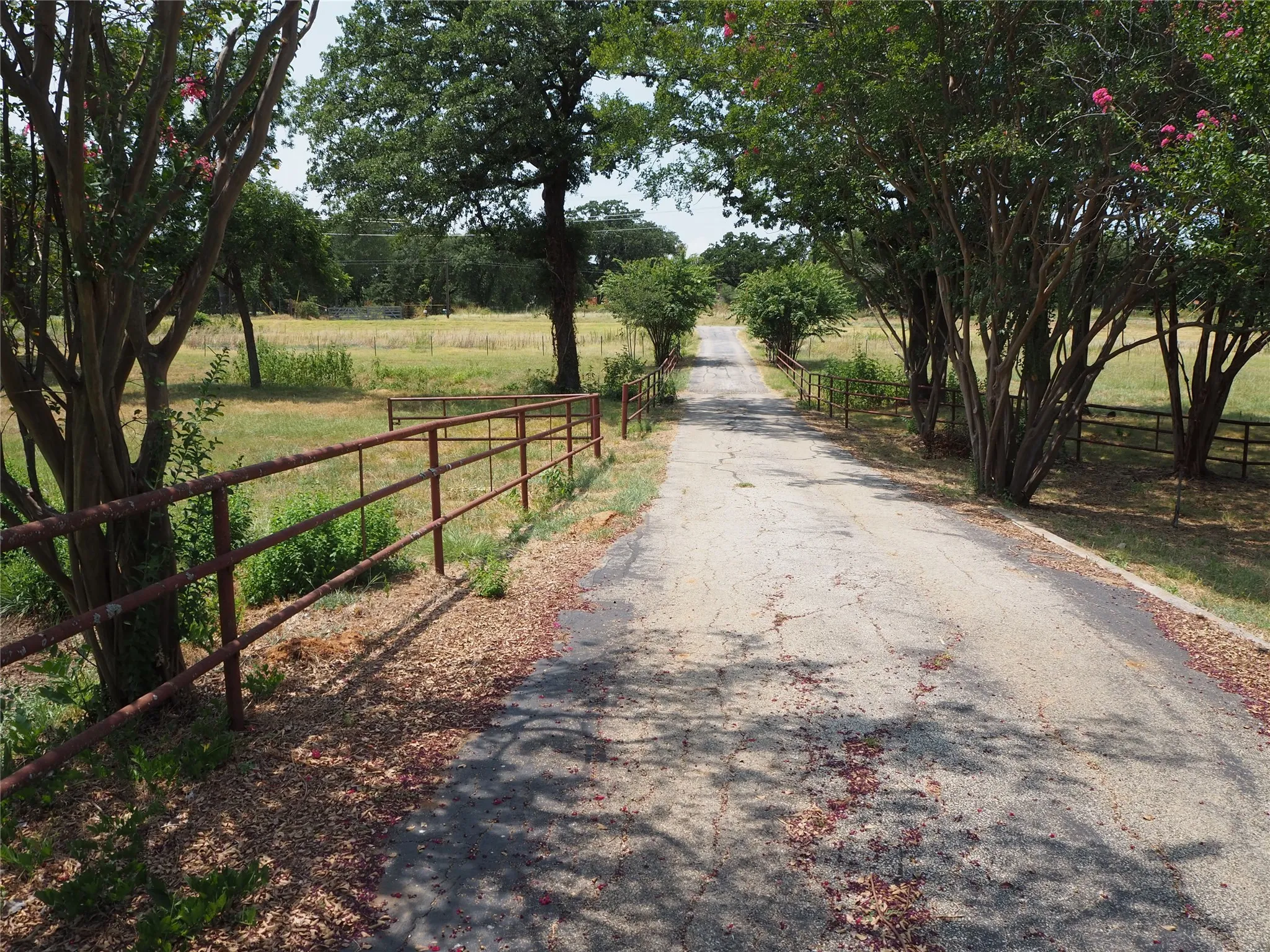 Single Family Residence For Rent in Denton County , 7118 FM 2931, Aubrey, Texas 76227, 4 Bedroom, 5 Bathroom, Garage spaces, 3,550 Sqft, built in 1996, mls#21357960, Real Estate Agent in Aubrey, Homes For Rent in Denton county, Homes For Rent in Aubrey, Realtor in Aubrey Texas, Real Estate Brokerage Independent Realty Texas, Luminita Cordes Realtor