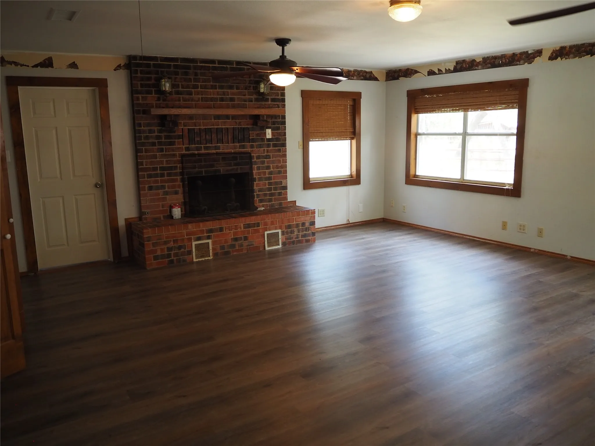 Single Family Residence For Rent in Denton County , 7118 FM 2931, Aubrey, Texas 76227, 4 Bedroom, 5 Bathroom, Garage spaces, 3,550 Sqft, built in 1996, mls#21357960, Real Estate Agent in Aubrey, Homes For Rent in Denton county, Homes For Rent in Aubrey, Realtor in Aubrey Texas, Real Estate Brokerage Independent Realty Texas, Luminita Cordes Realtor