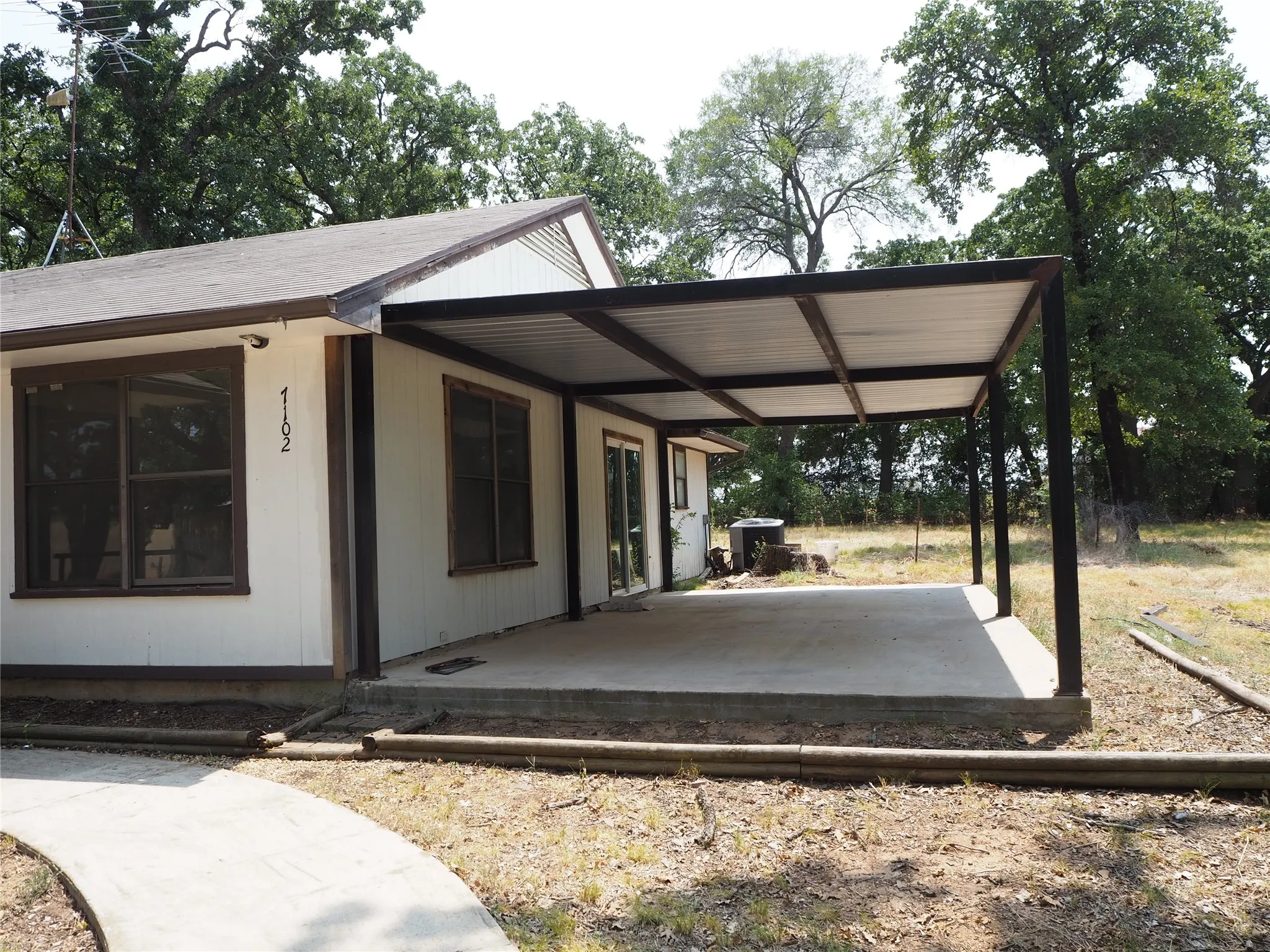 Single Family Residence For Rent in Denton County , 7118 FM 2931, Aubrey, Texas 76227, 4 Bedroom, 5 Bathroom, Garage spaces, 3,550 Sqft, built in 1996, mls#21357960, Real Estate Agent in Aubrey, Homes For Rent in Denton county, Homes For Rent in Aubrey, Realtor in Aubrey Texas, Real Estate Brokerage Independent Realty Texas, Luminita Cordes Realtor