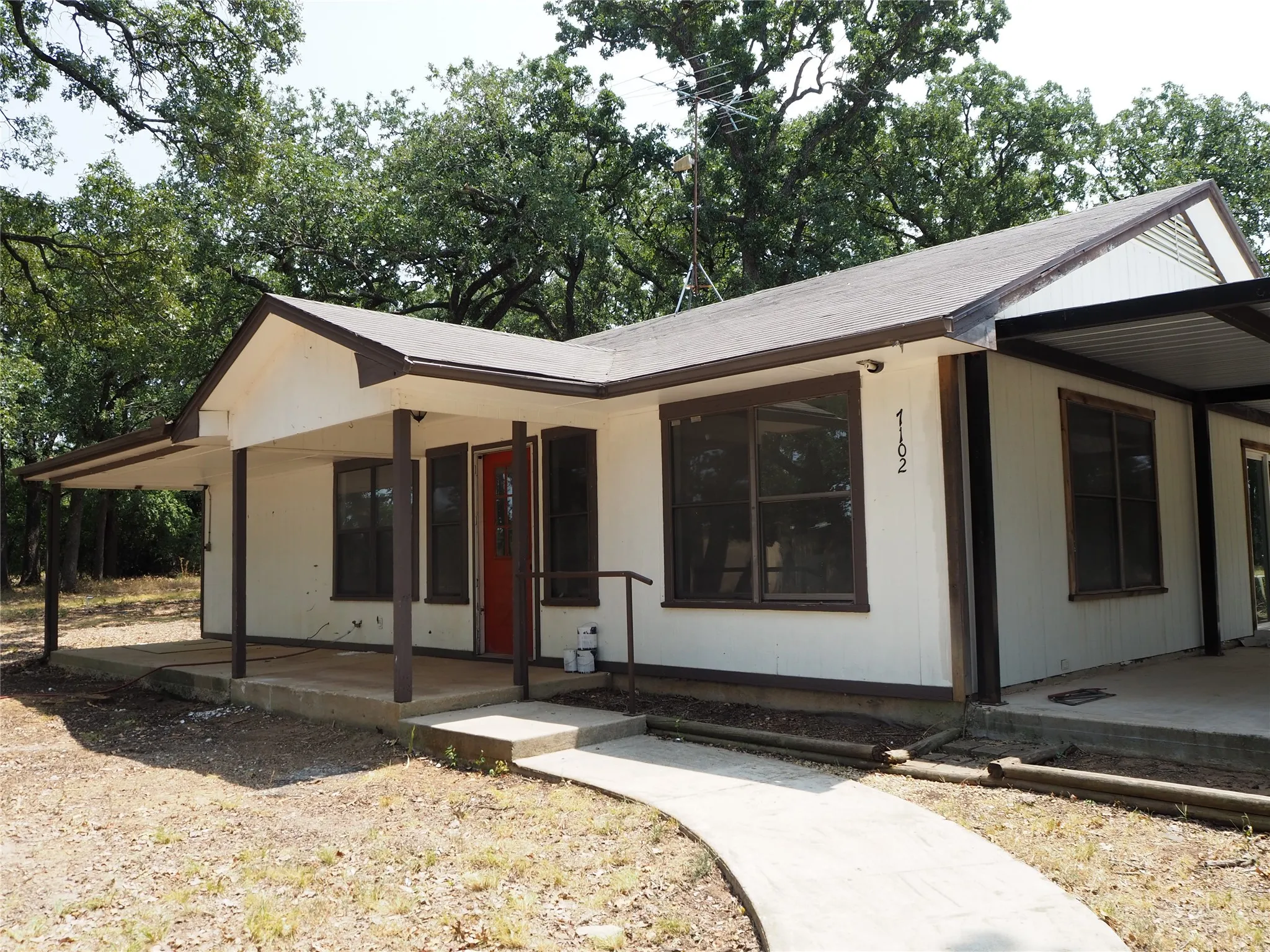 Single Family Residence For Rent in Denton County , 7118 FM 2931, Aubrey, Texas 76227, 4 Bedroom, 5 Bathroom, Garage spaces, 3,550 Sqft, built in 1996, mls#21357960, Real Estate Agent in Aubrey, Homes For Rent in Denton county, Homes For Rent in Aubrey, Realtor in Aubrey Texas, Real Estate Brokerage Independent Realty Texas, Luminita Cordes Realtor