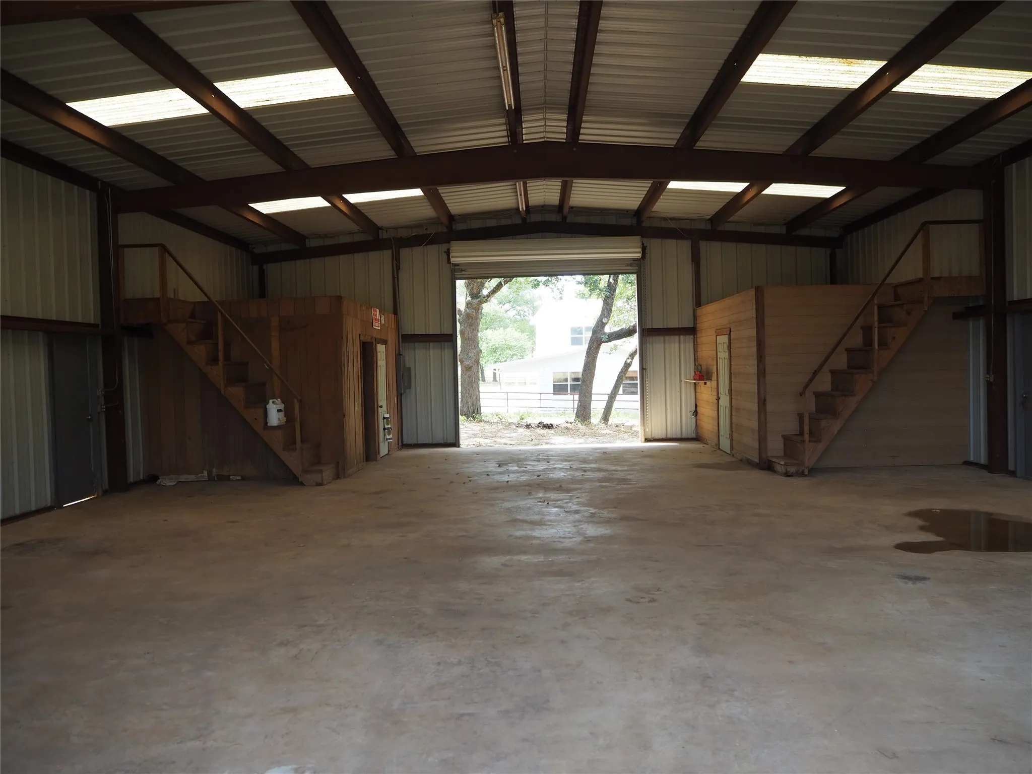 Single Family Residence For Rent in Denton County , 7118 FM 2931, Aubrey, Texas 76227, 4 Bedroom, 5 Bathroom, Garage spaces, 3,550 Sqft, built in 1996, mls#21357960, Real Estate Agent in Aubrey, Homes For Rent in Denton county, Homes For Rent in Aubrey, Realtor in Aubrey Texas, Real Estate Brokerage Independent Realty Texas, Luminita Cordes Realtor