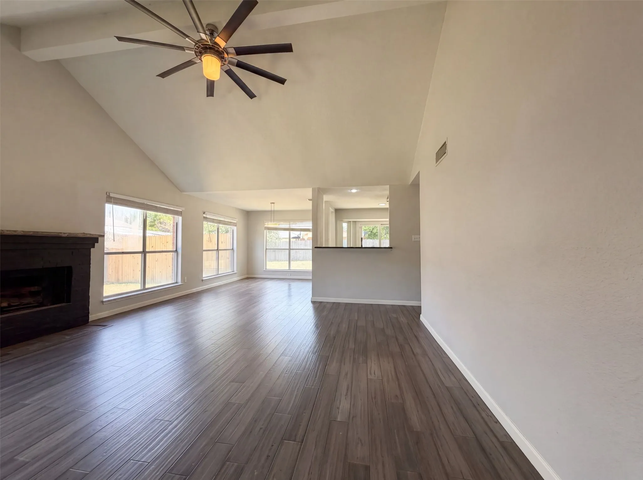 Single Family Residence For Sale in Tarrant County , 2831 Red Oak Drive, Grand Prairie, Texas 75052, 3 Bedroom, 3 Bathroom, 2 Garage spaces, 1,917 Sqft, built in 1987, mls#21357955, Real Estate Agent in Grand Prairie, Homes For Sale in Tarrant county, Homes For Sale in Grand Prairie, Realtor in Grand Prairie Texas, Real Estate Brokerage Independent Realty Texas, Luminita Cordes Realtor