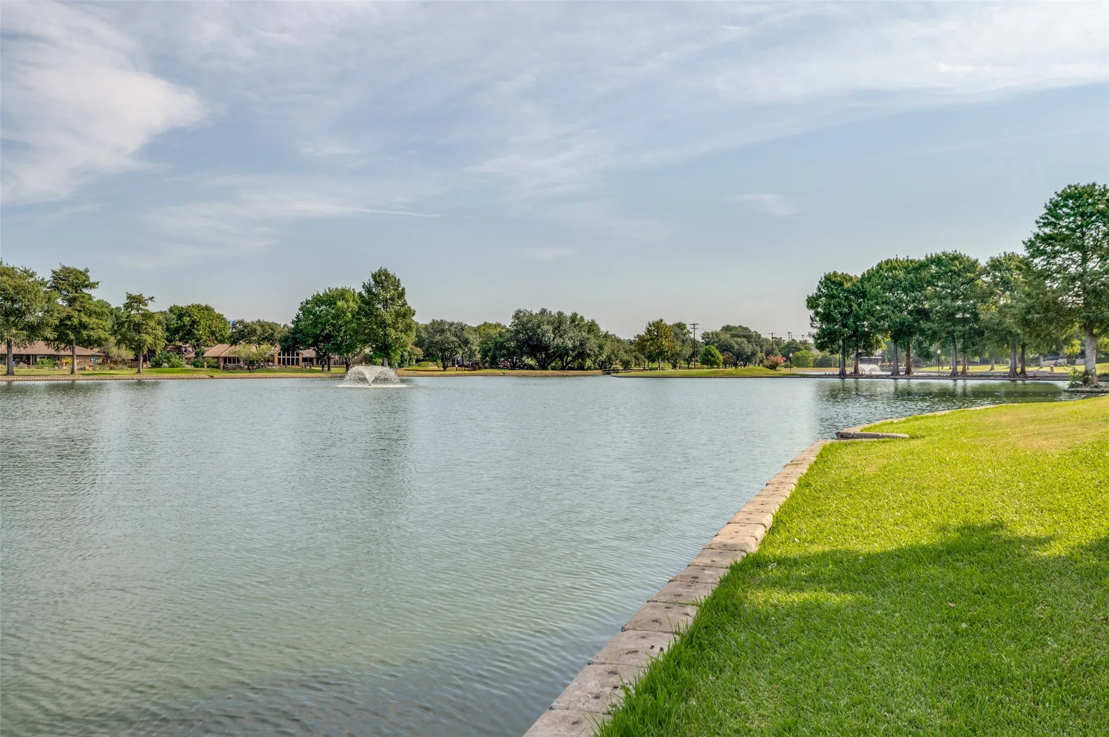 Beautiful Lake View and Greenbelt